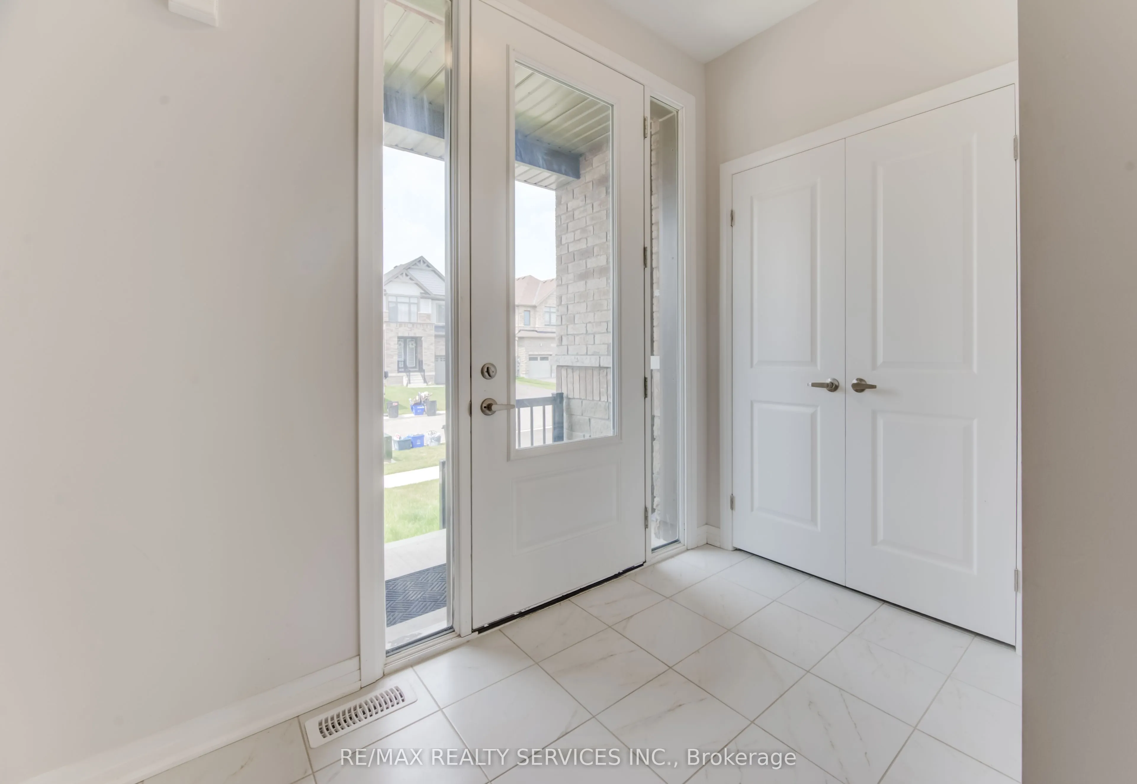 73 Prince Phillip Boulevard