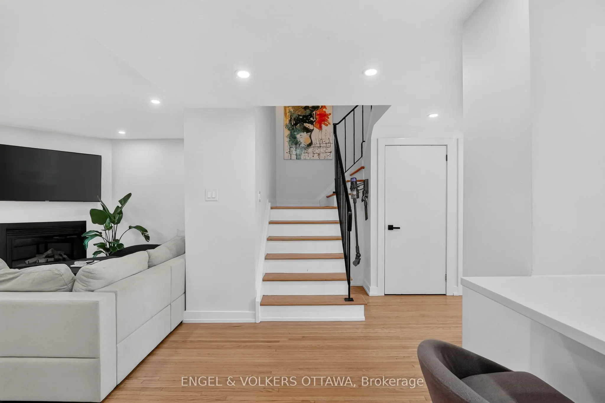 1304 Morrison Drive