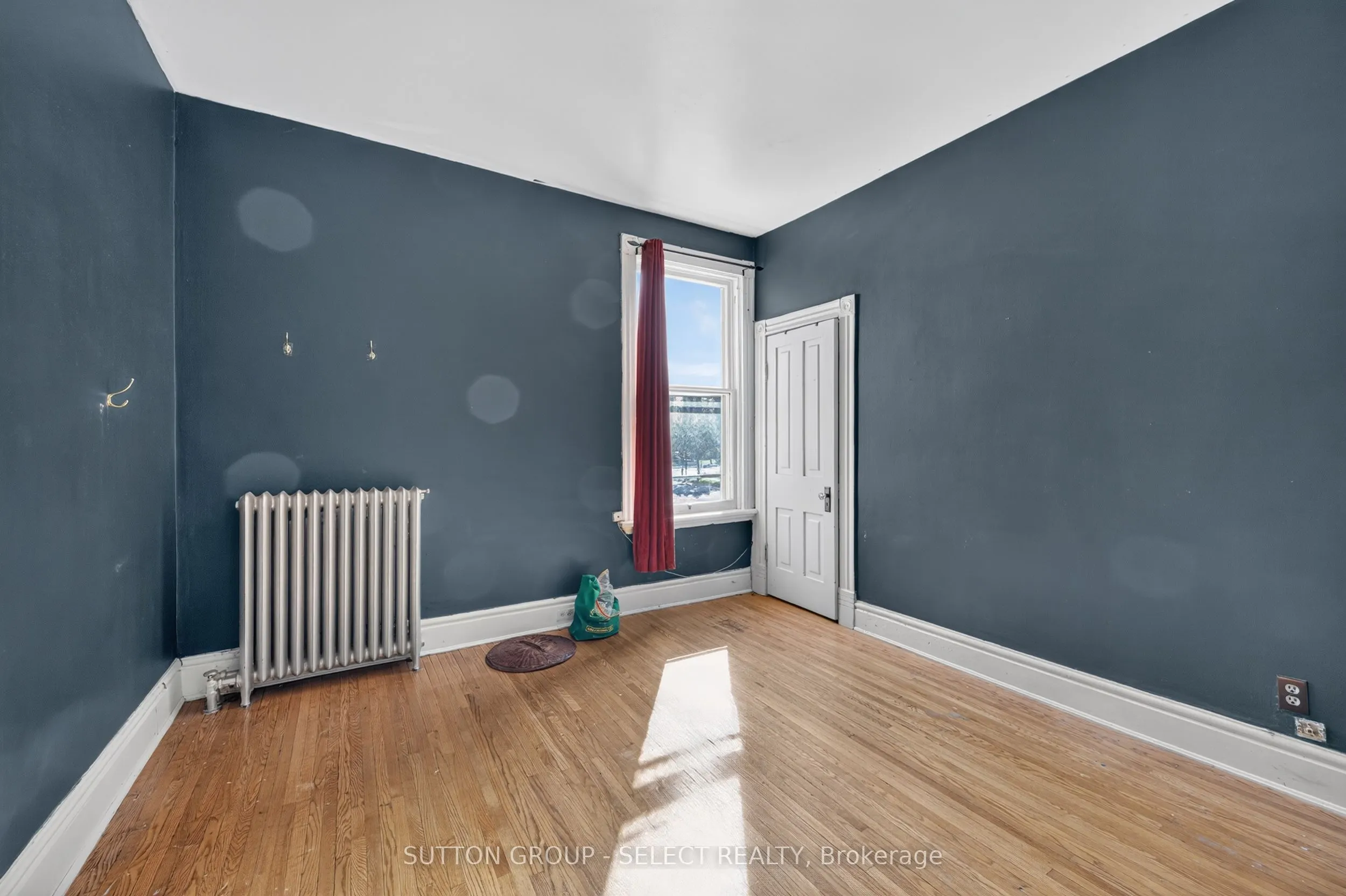 614-616 Wellington Street