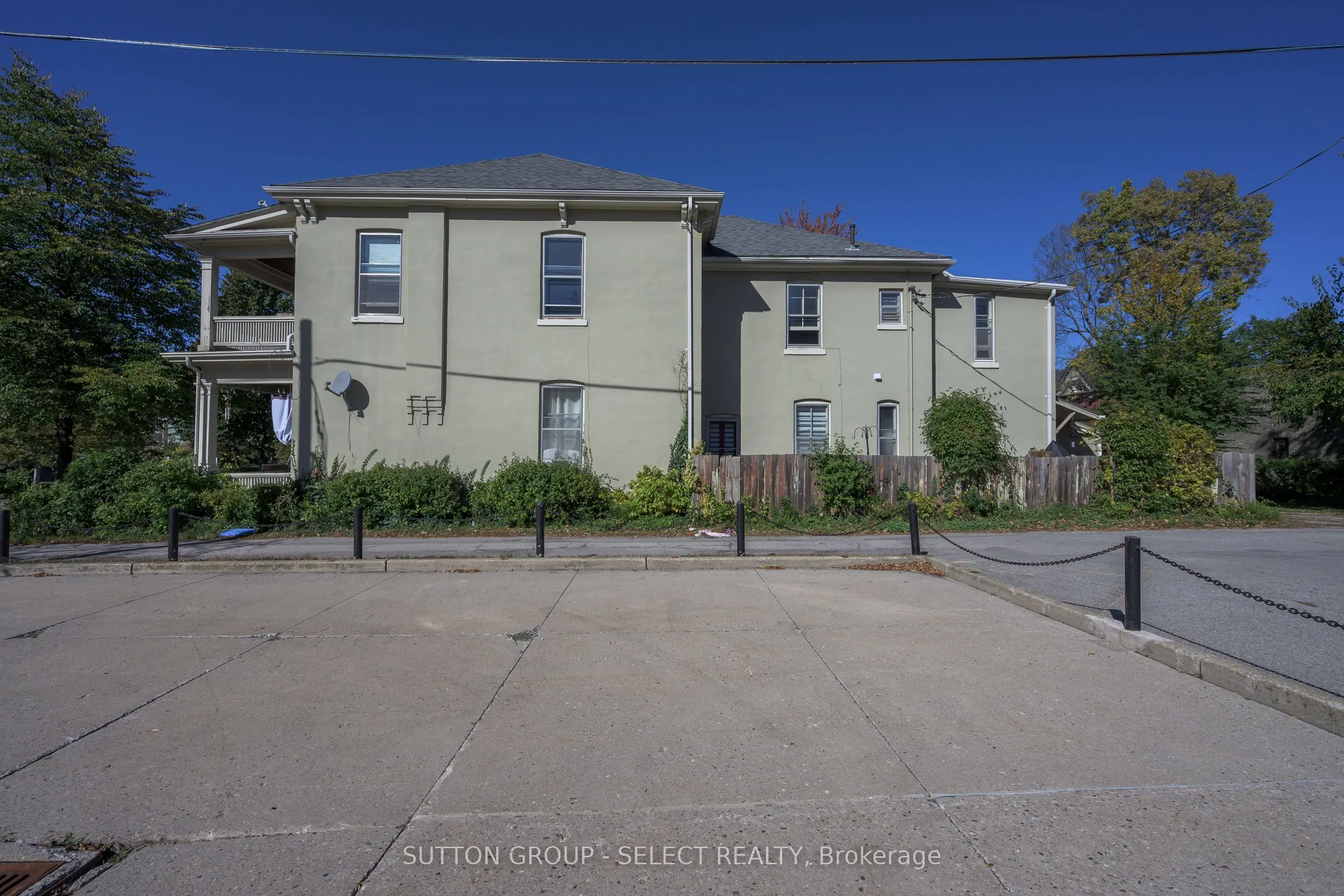 614-616 Wellington Street