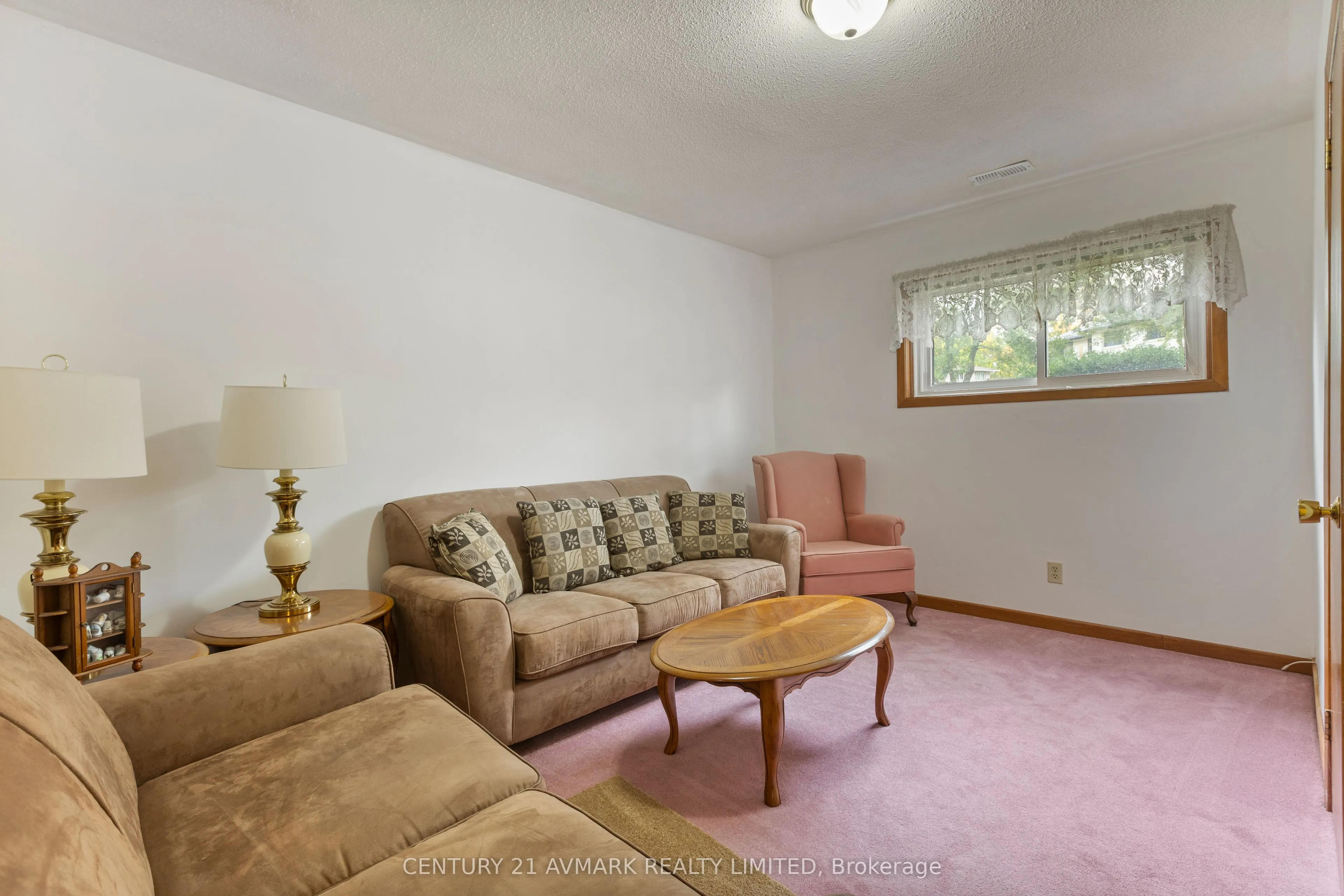 24 Huntington Circle