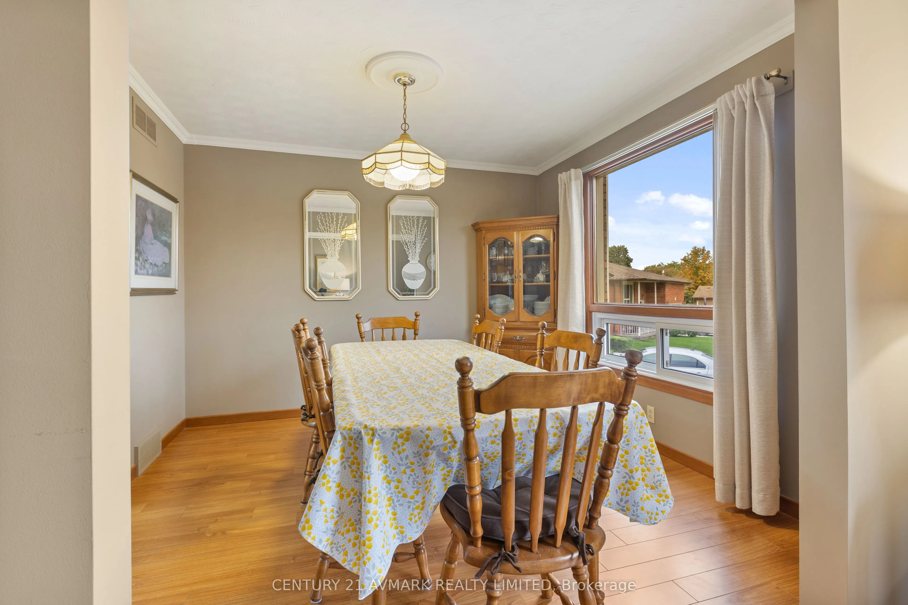 24 Huntington Circle