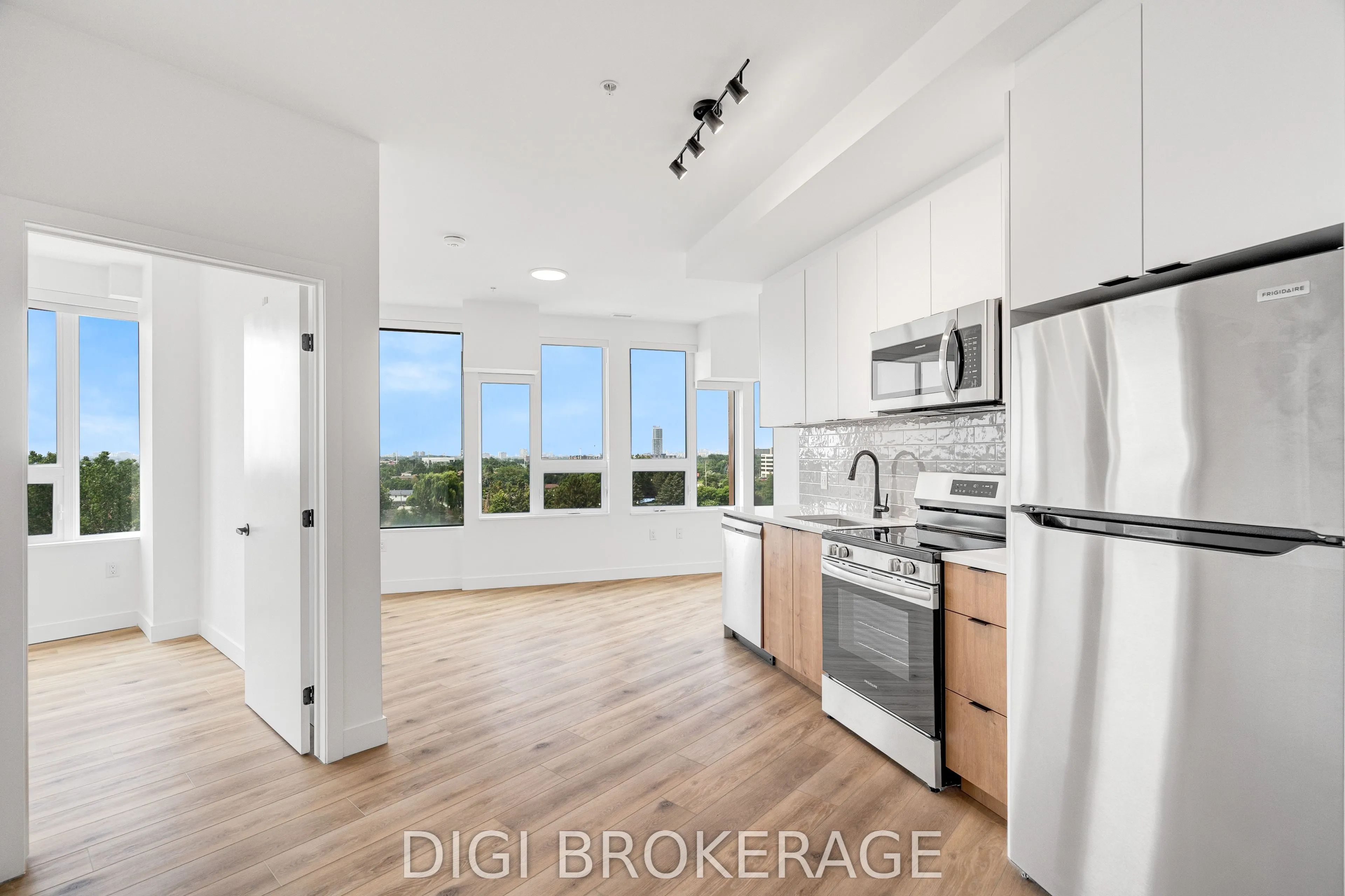 1600 James Naismith Drive #520