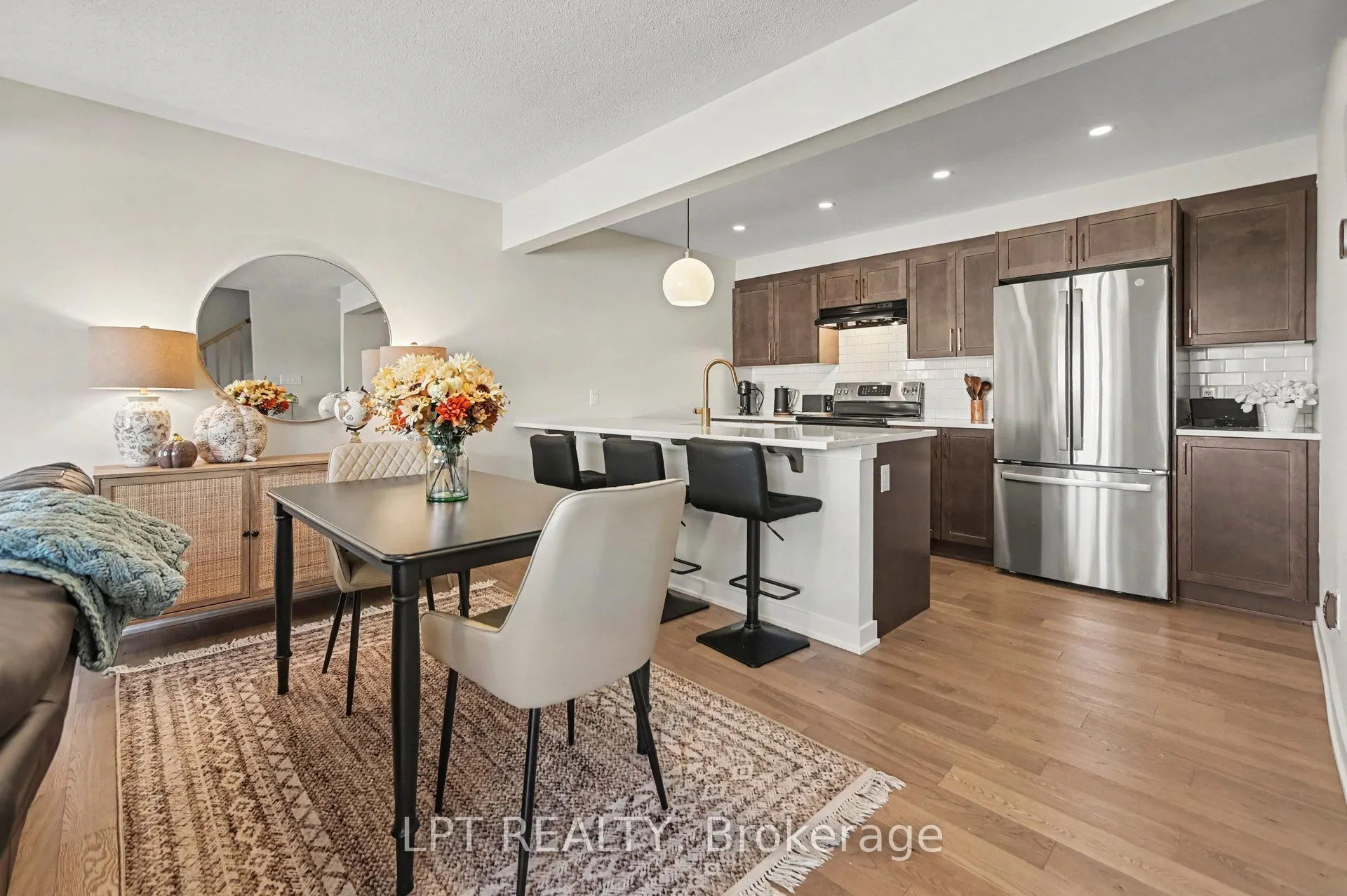 812 Kinstead Private
