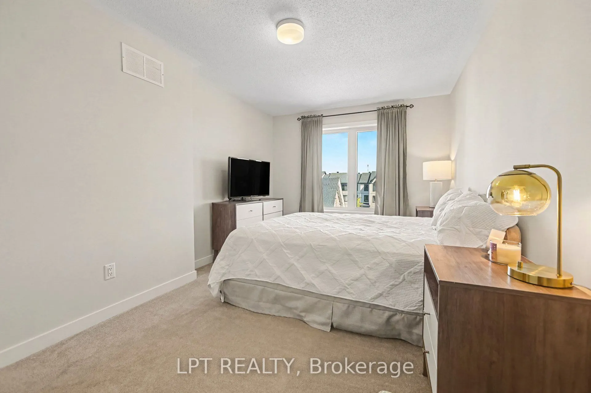 812 Kinstead Private