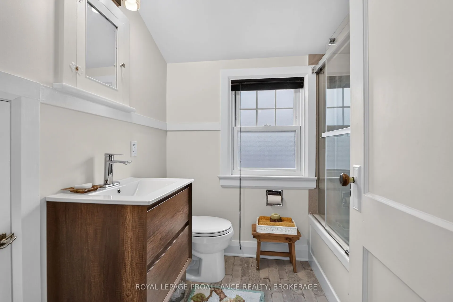 27 Drayton Avenue