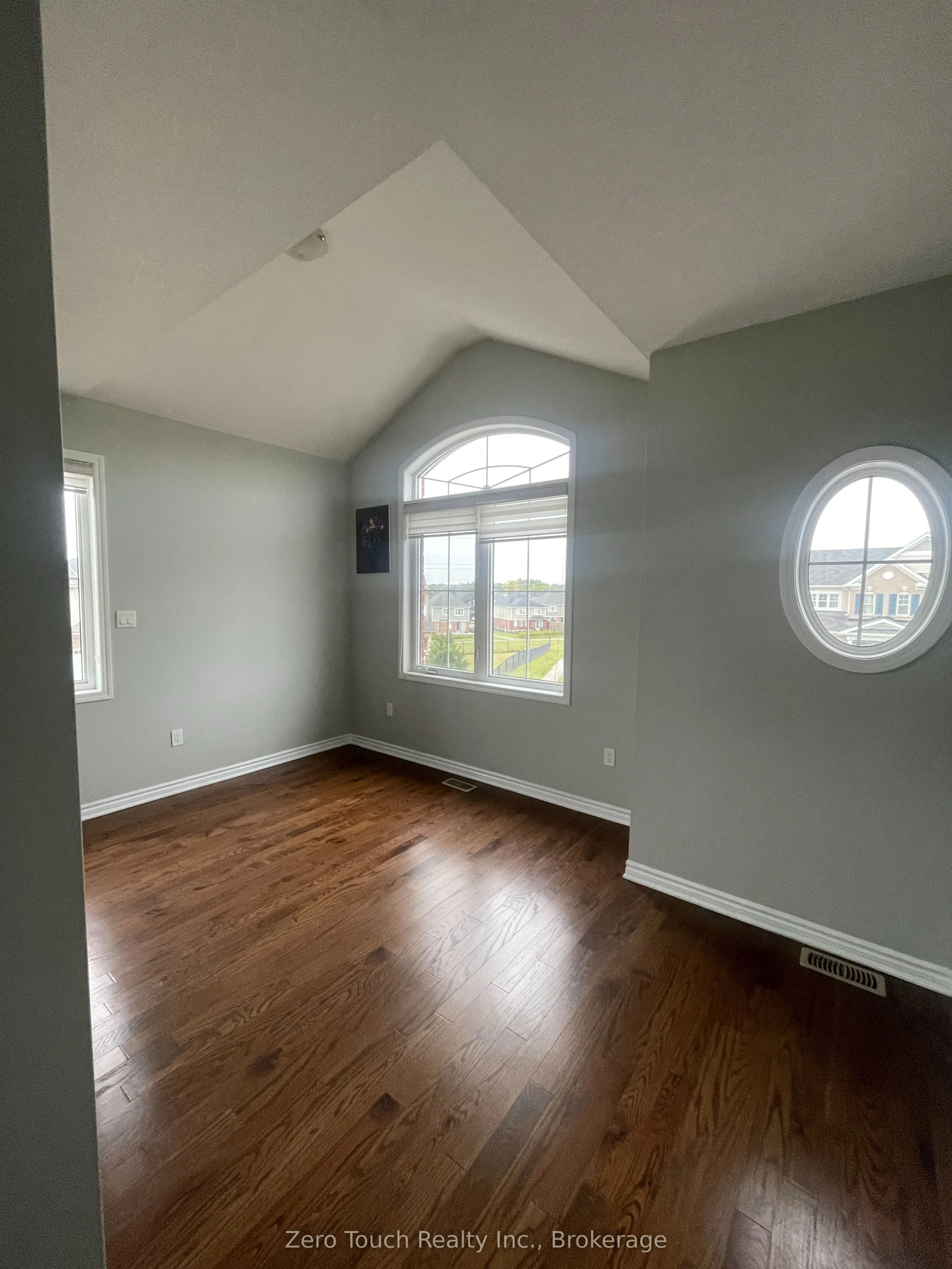 127 Watermill Street W
