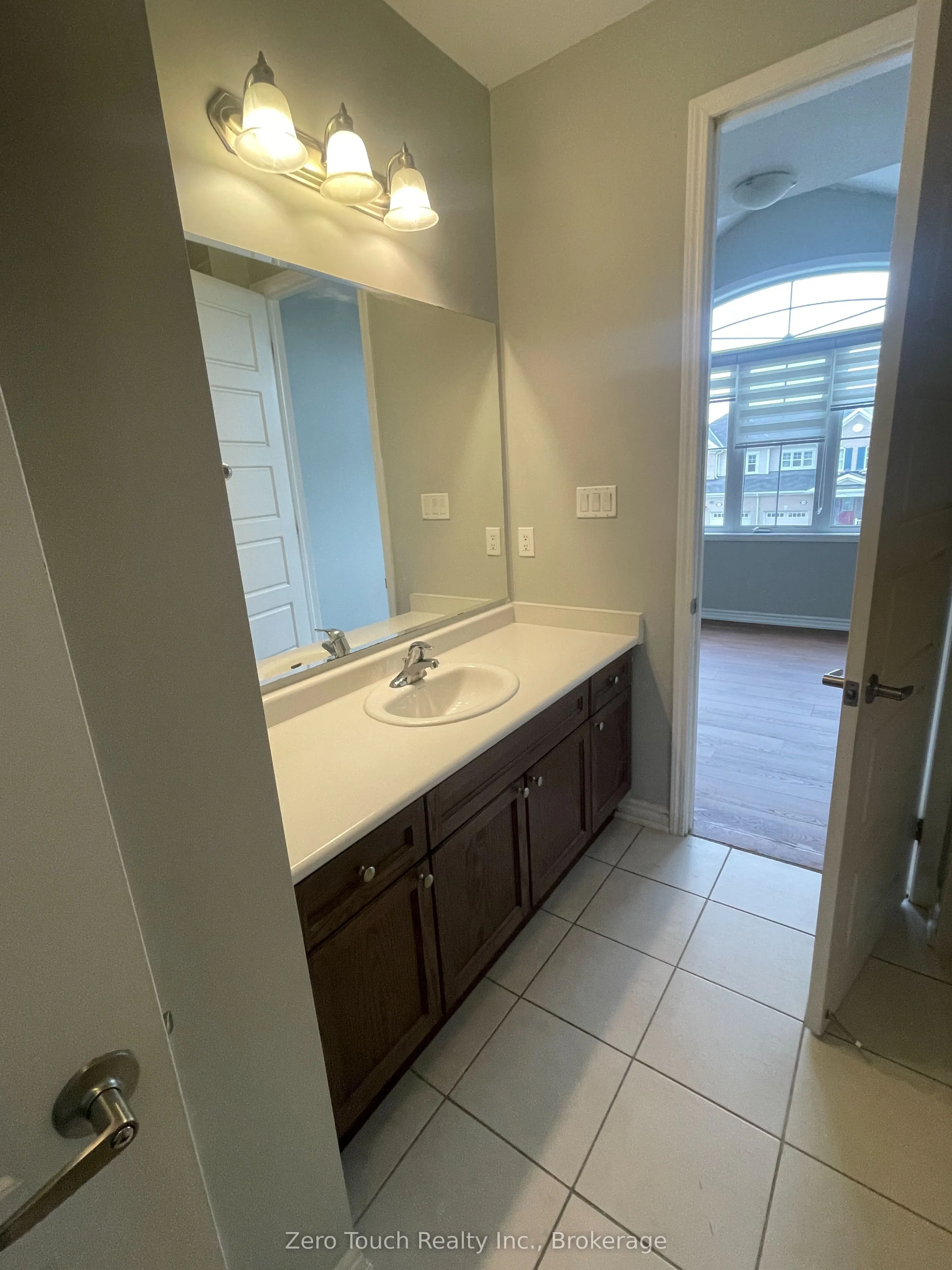 127 Watermill Street W