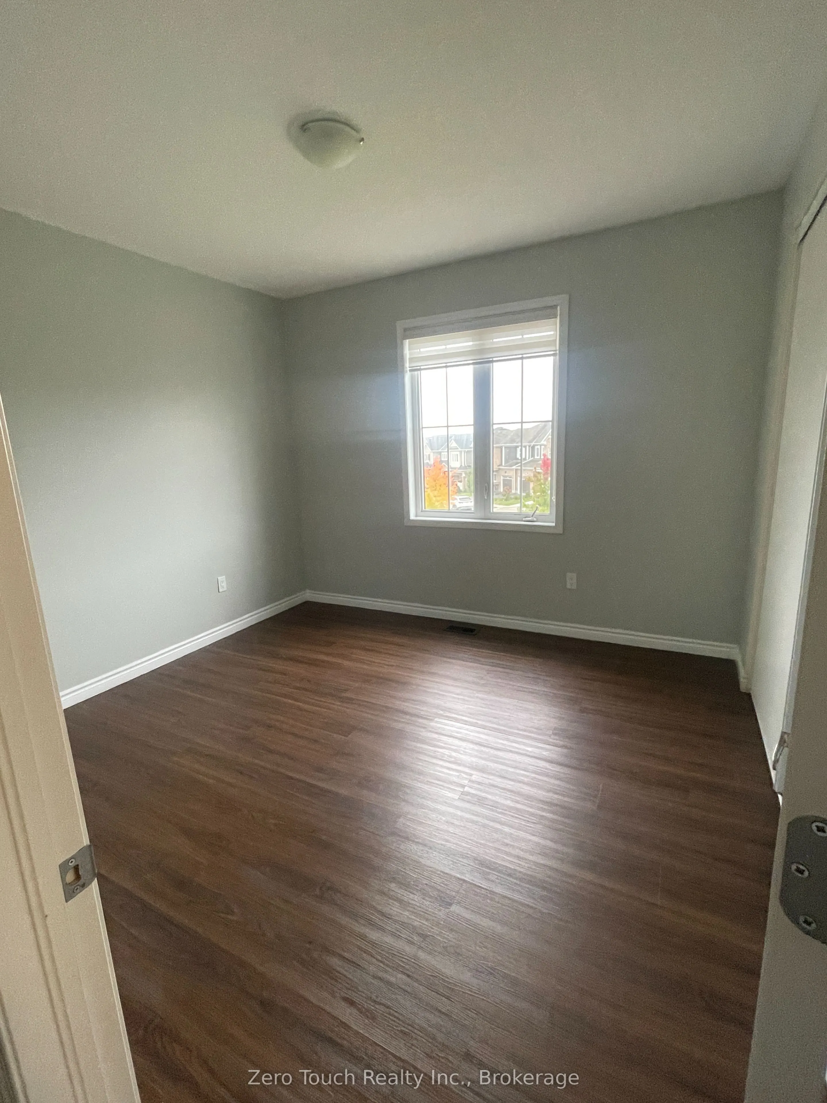 127 Watermill Street W