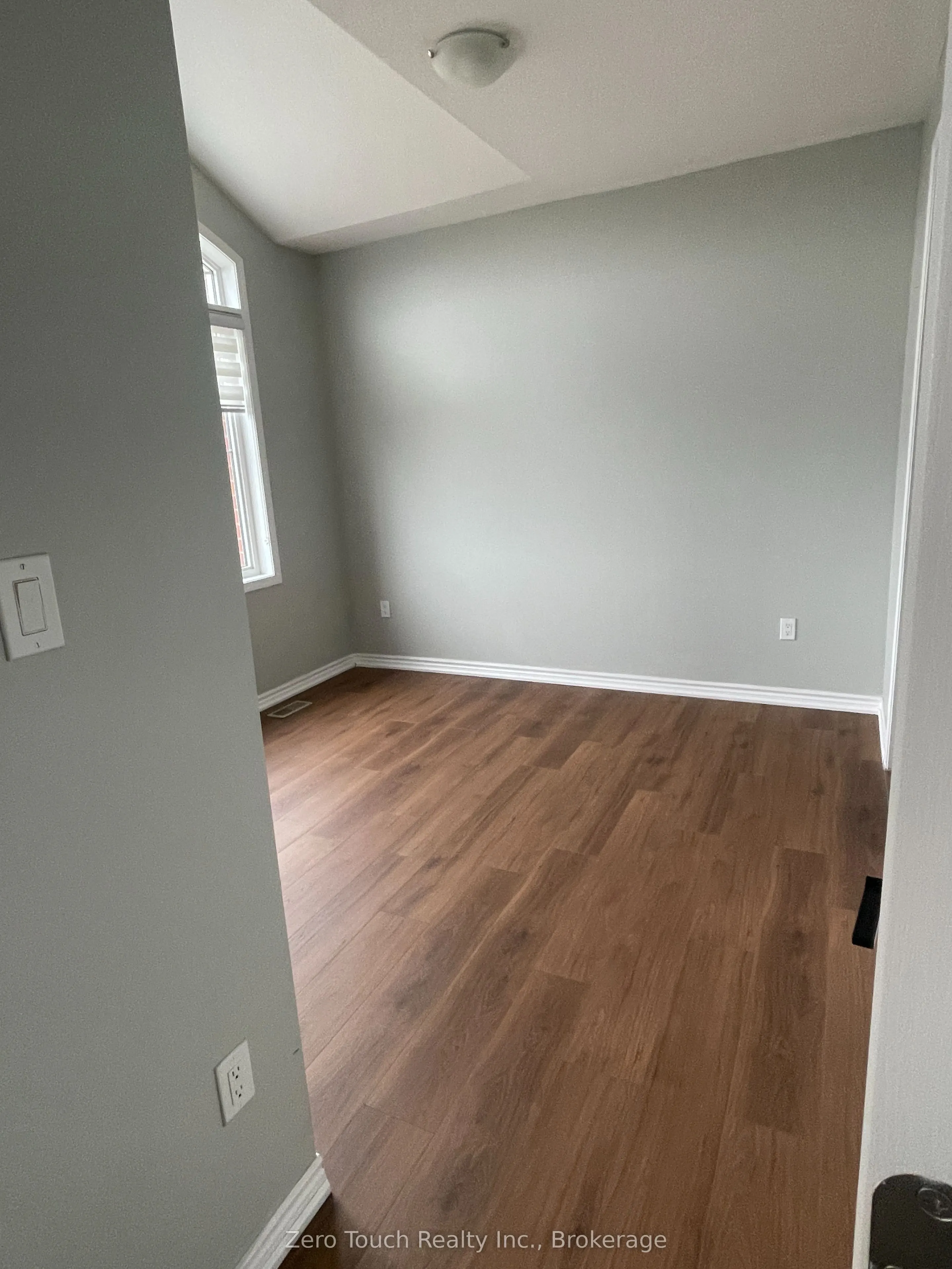 127 Watermill Street W