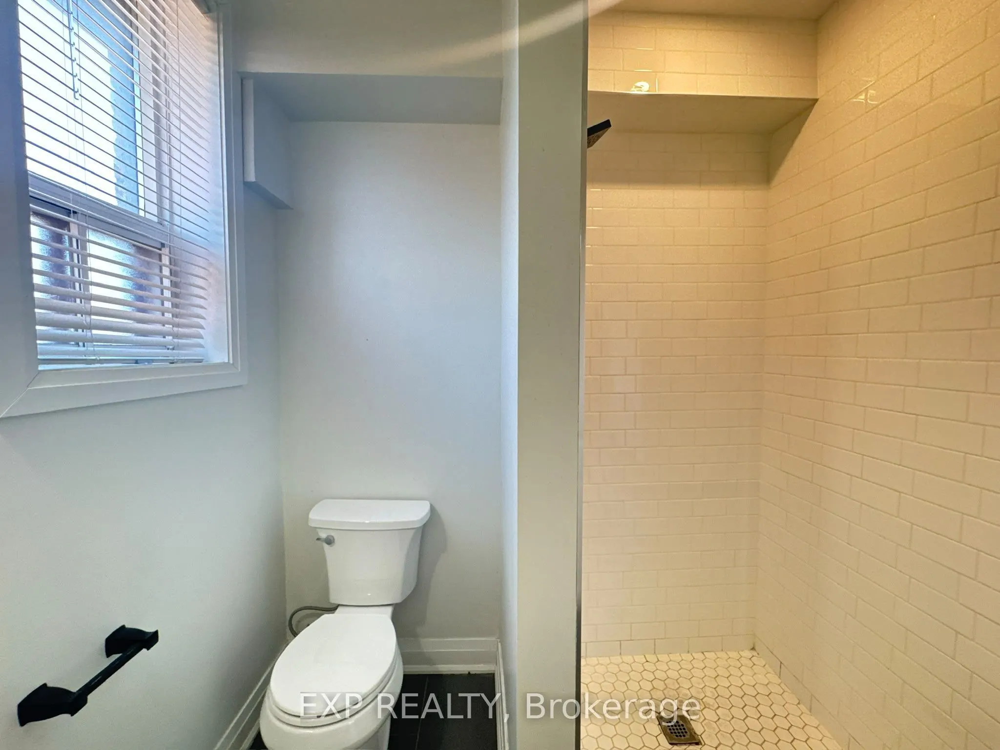 58 Arthur Avenue N
