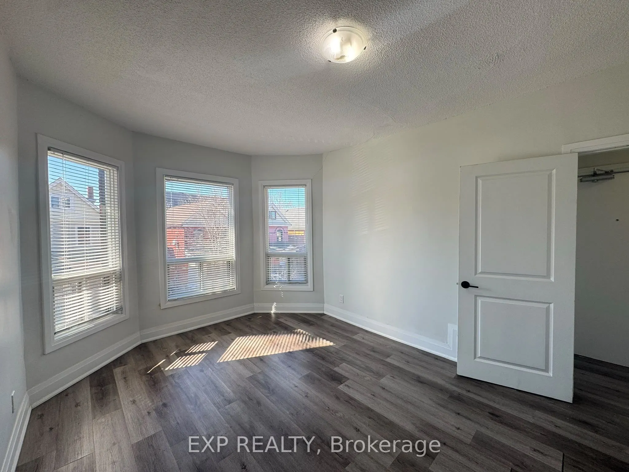 58 Arthur Avenue N