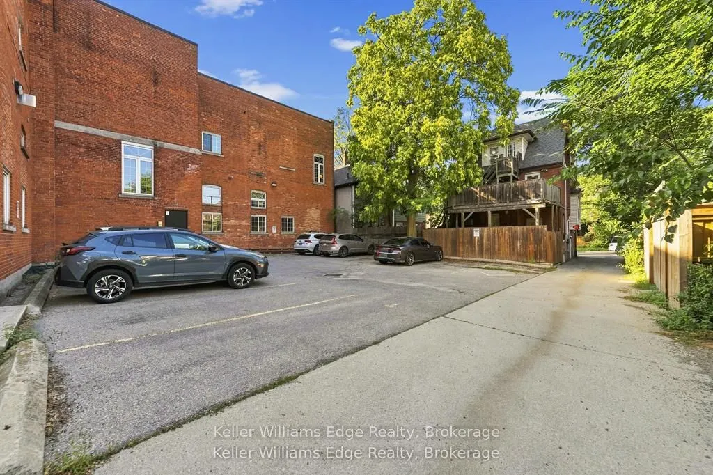 73 Garfield Avenue S #1D