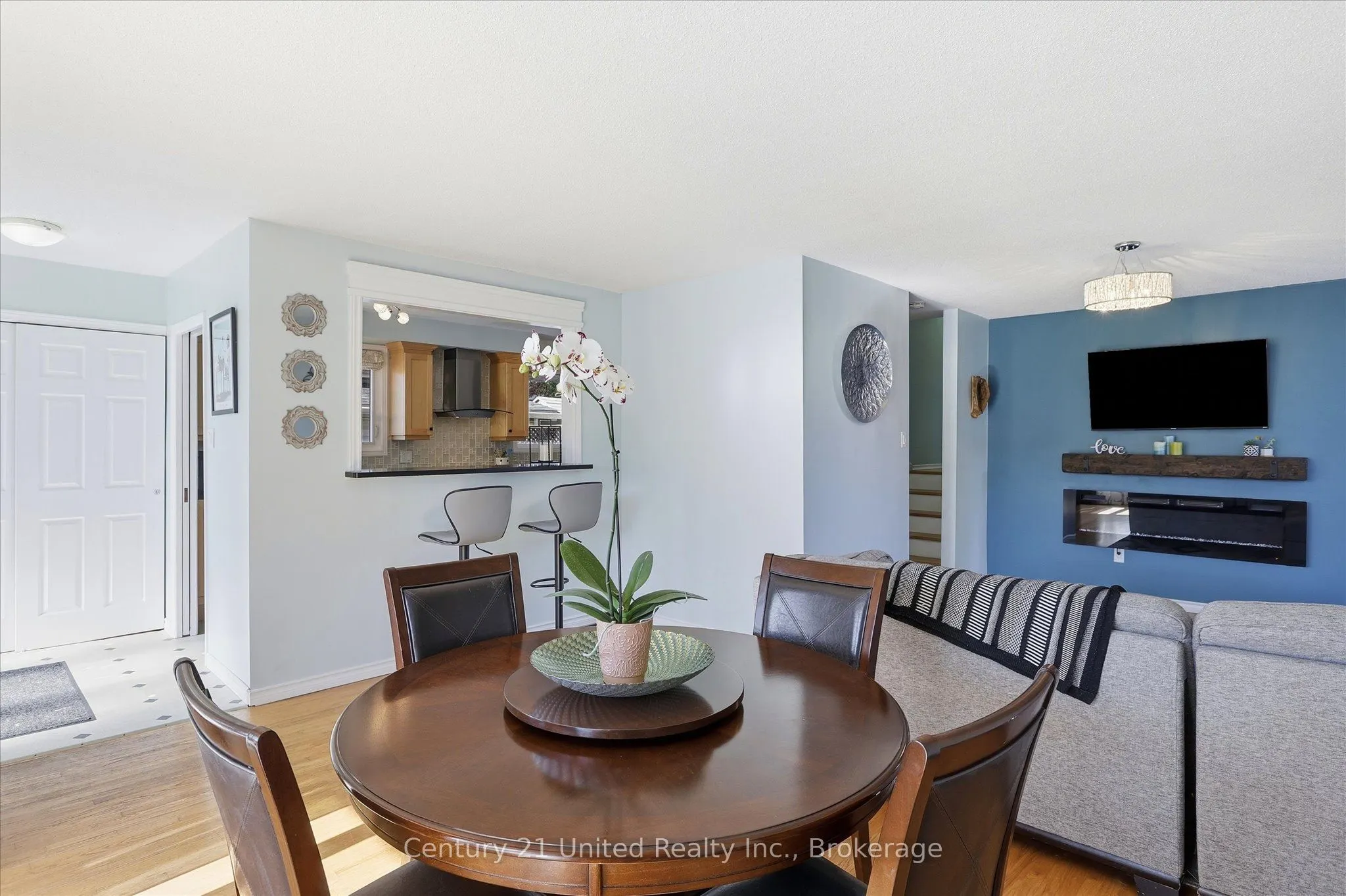 898 Sydenham Road