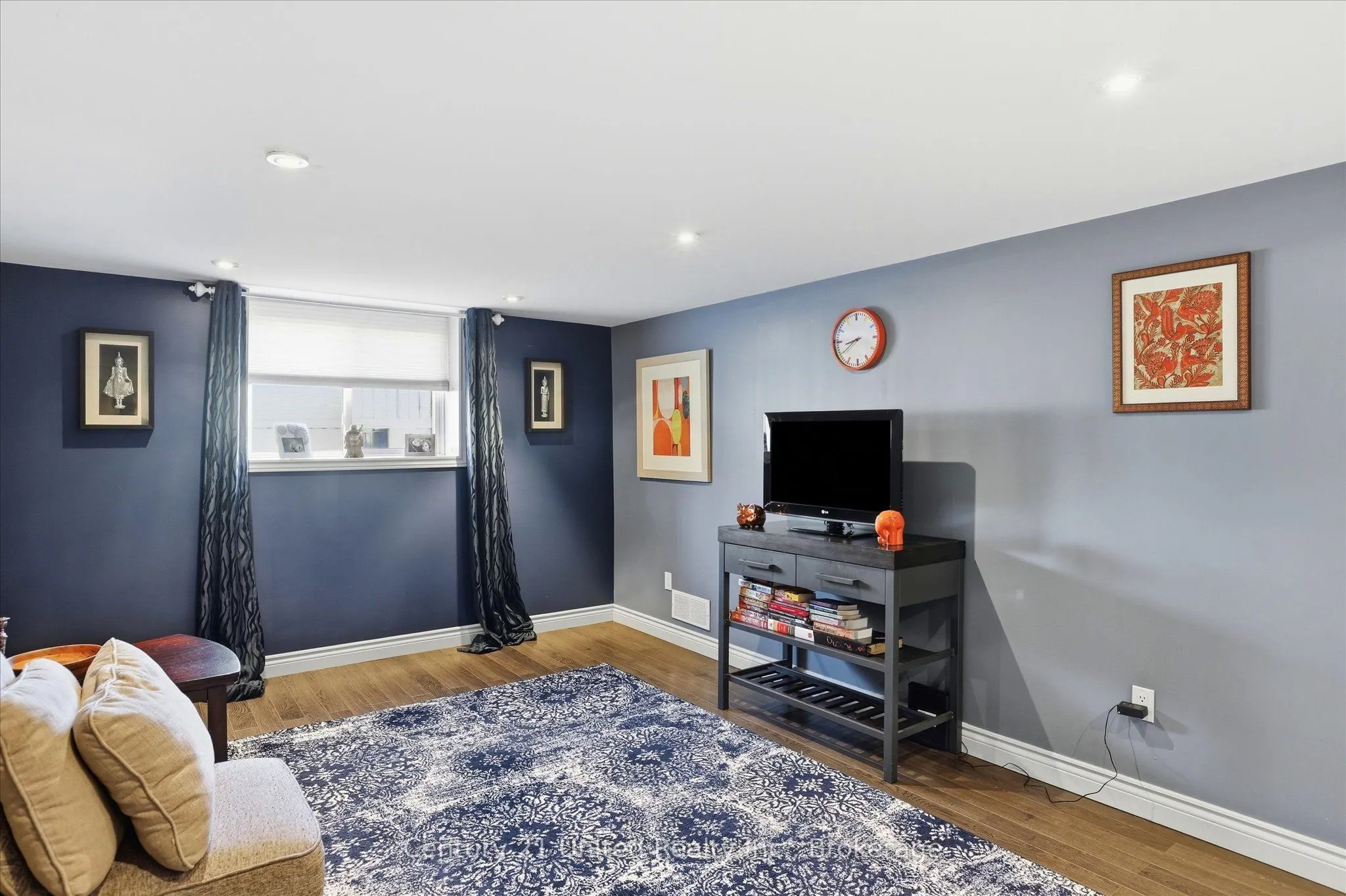 898 Sydenham Road