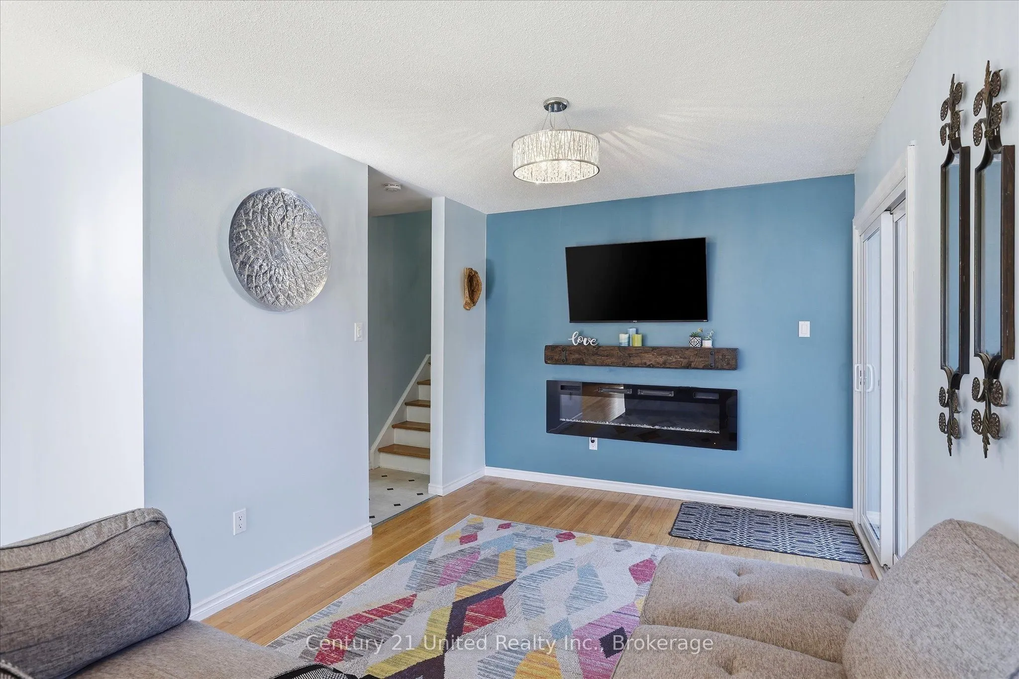 898 Sydenham Road
