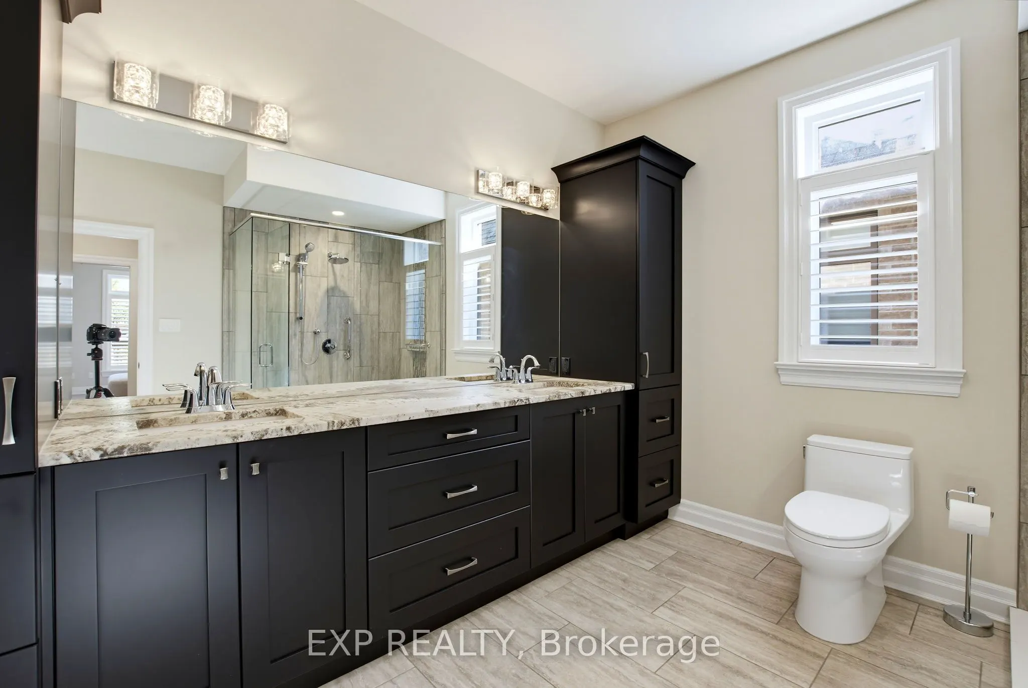 2290 Torrey Pines Way #3