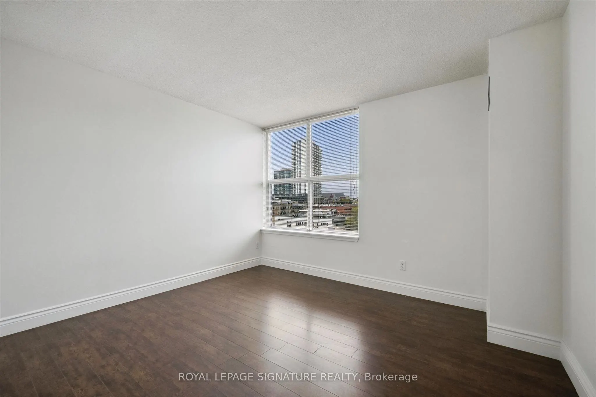 150 Queen Street S #401