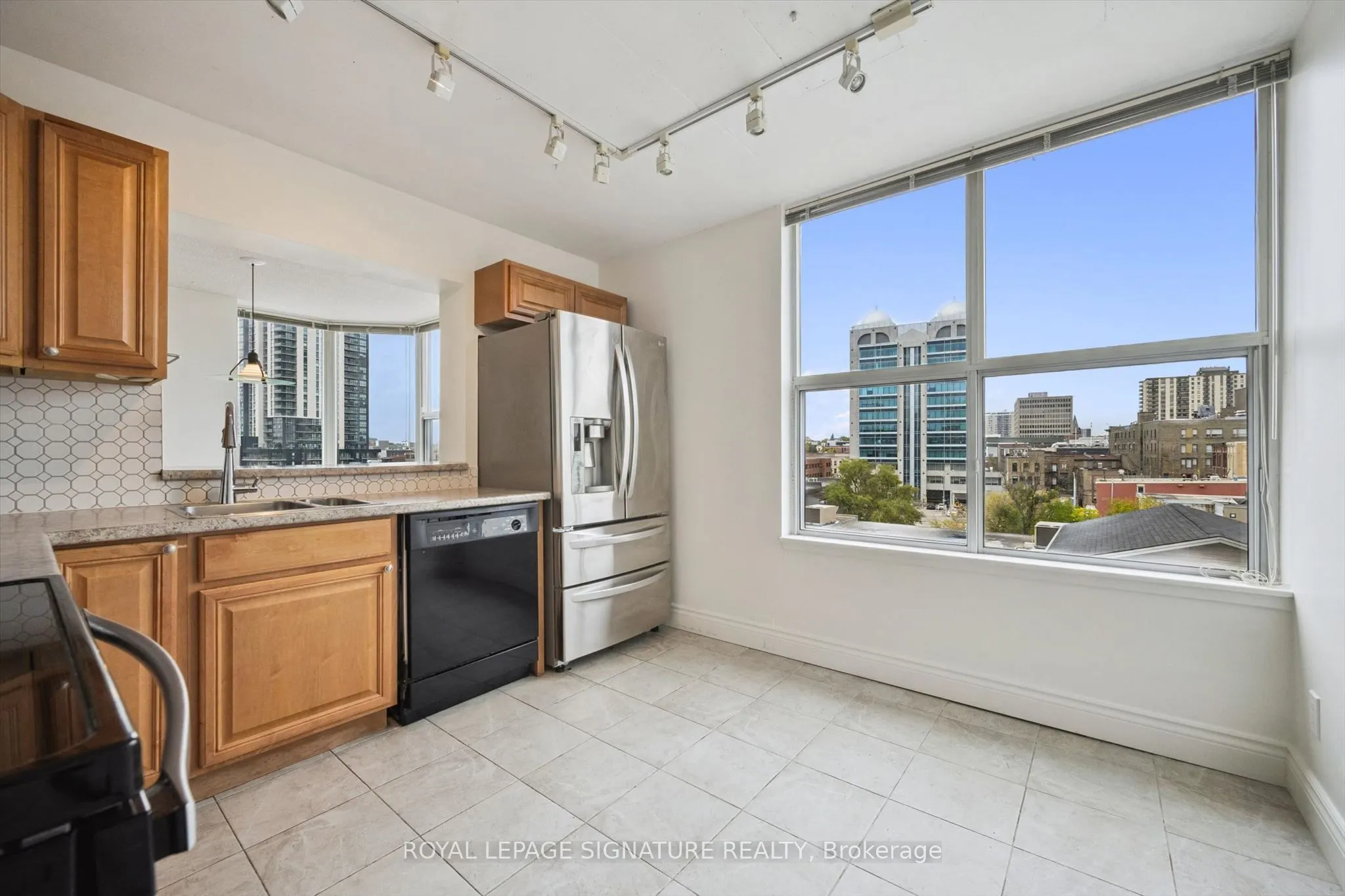 150 Queen Street S #401