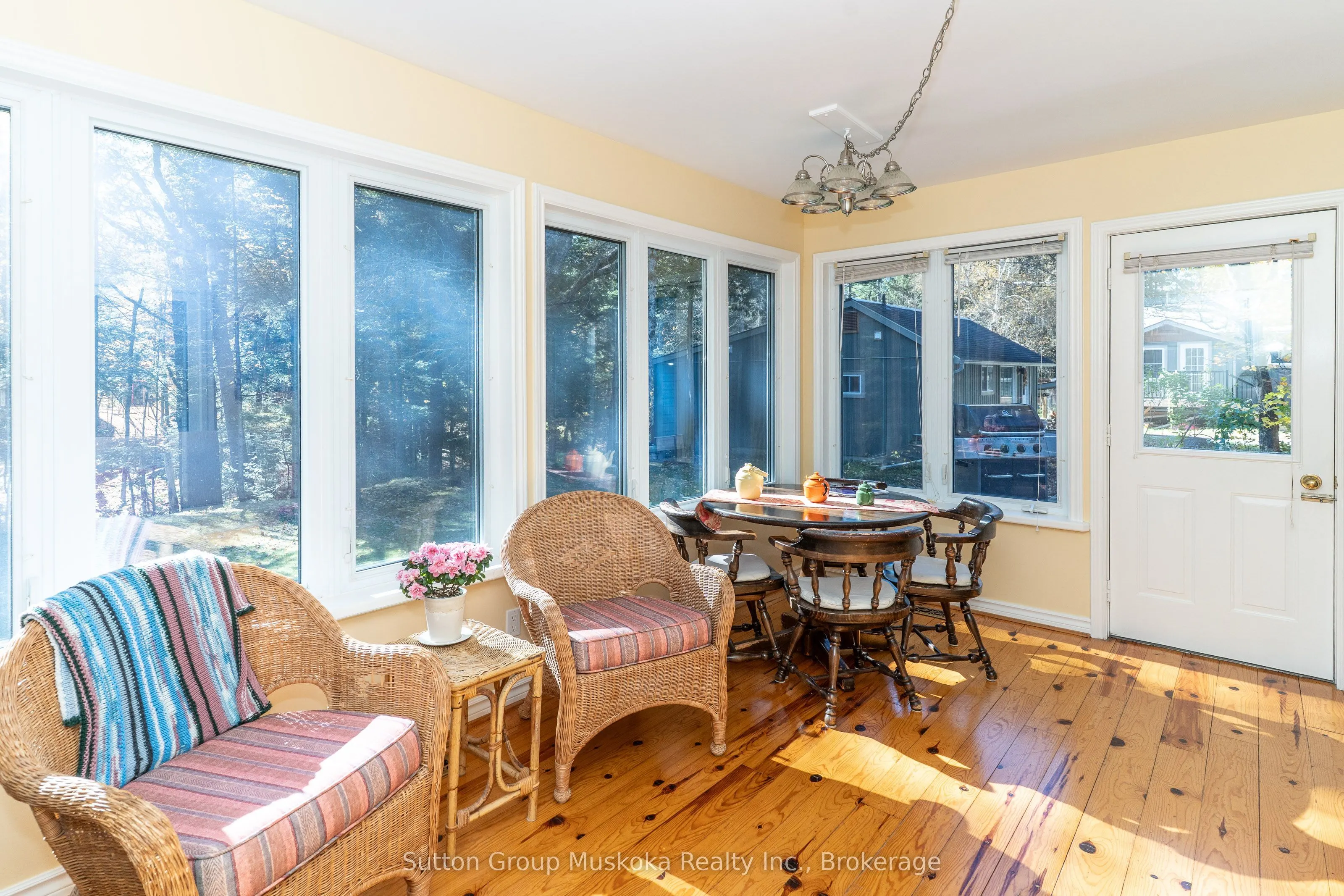 451 Muskoka Rd #10 Road