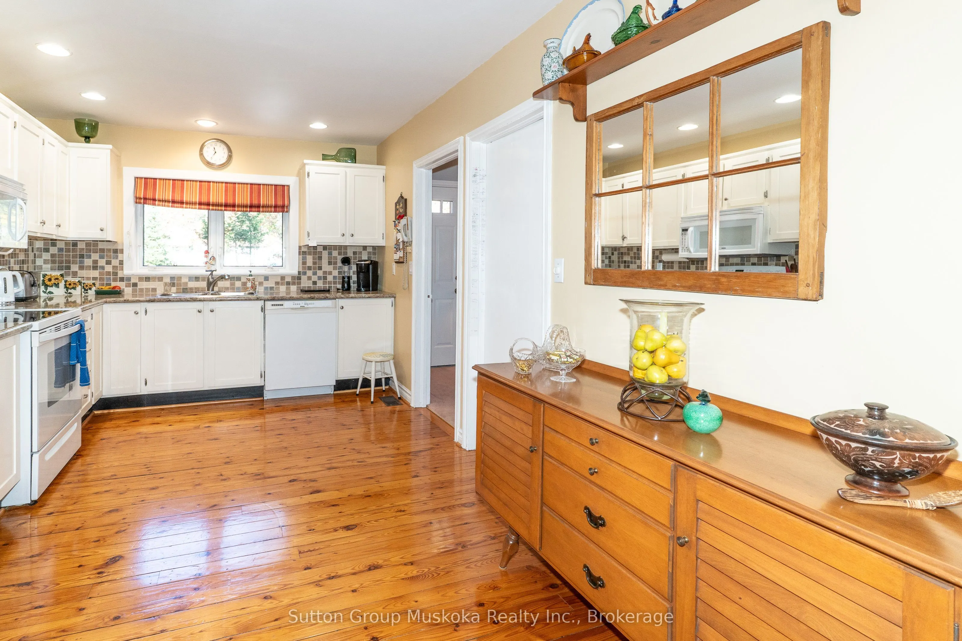 451 Muskoka Rd #10 Road