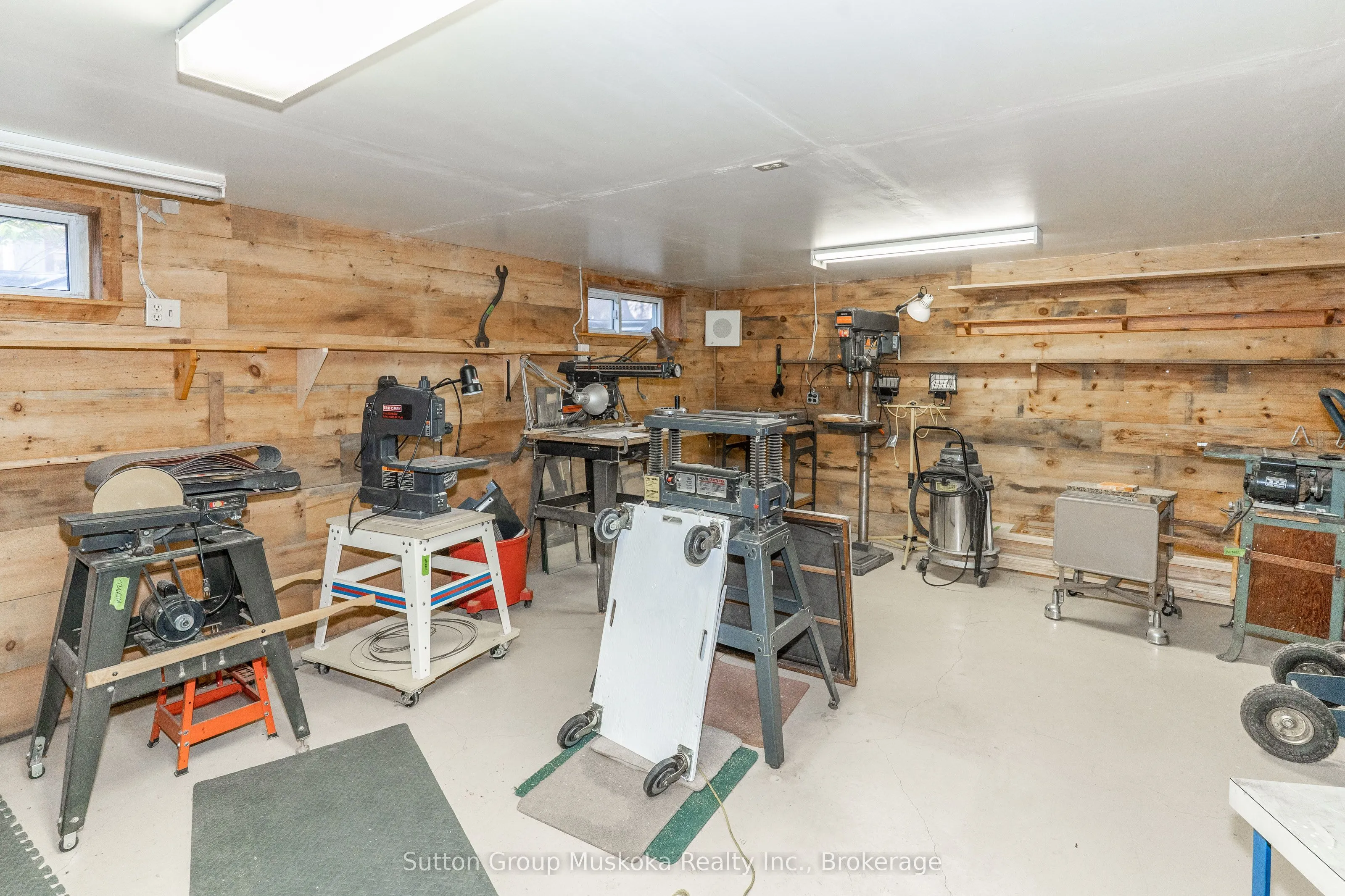 451 Muskoka Rd #10 Road