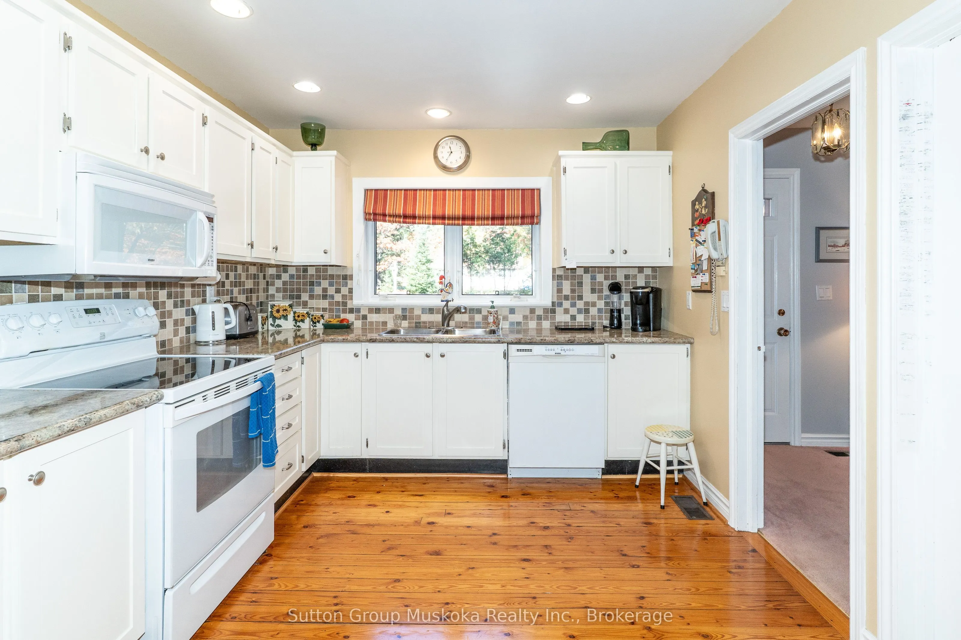 451 Muskoka Rd #10 Road