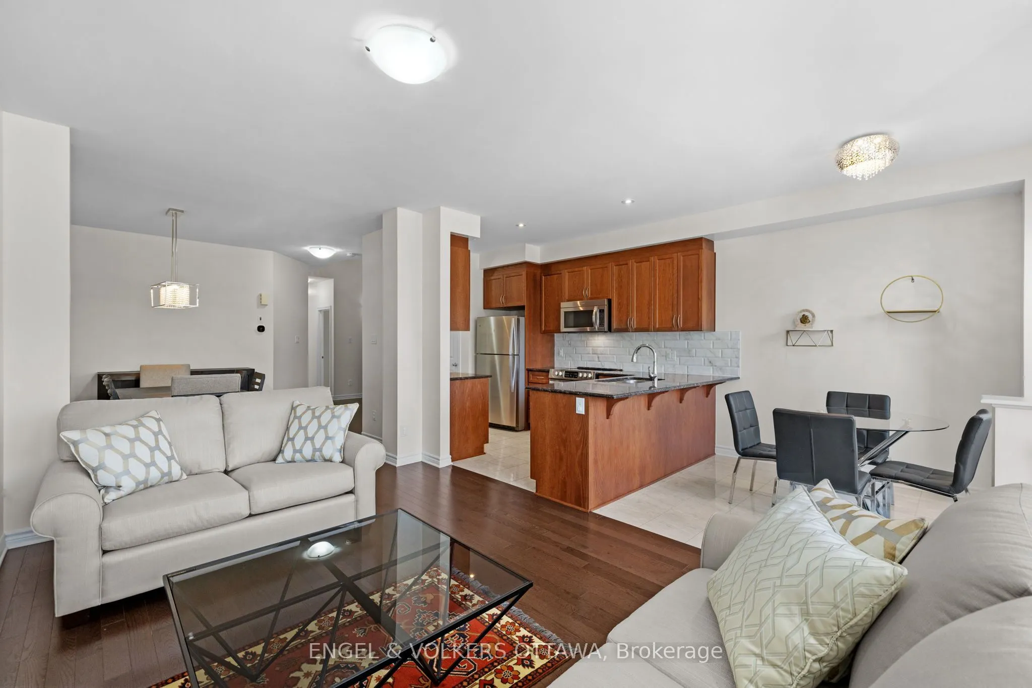 280 Wood Acres Grove