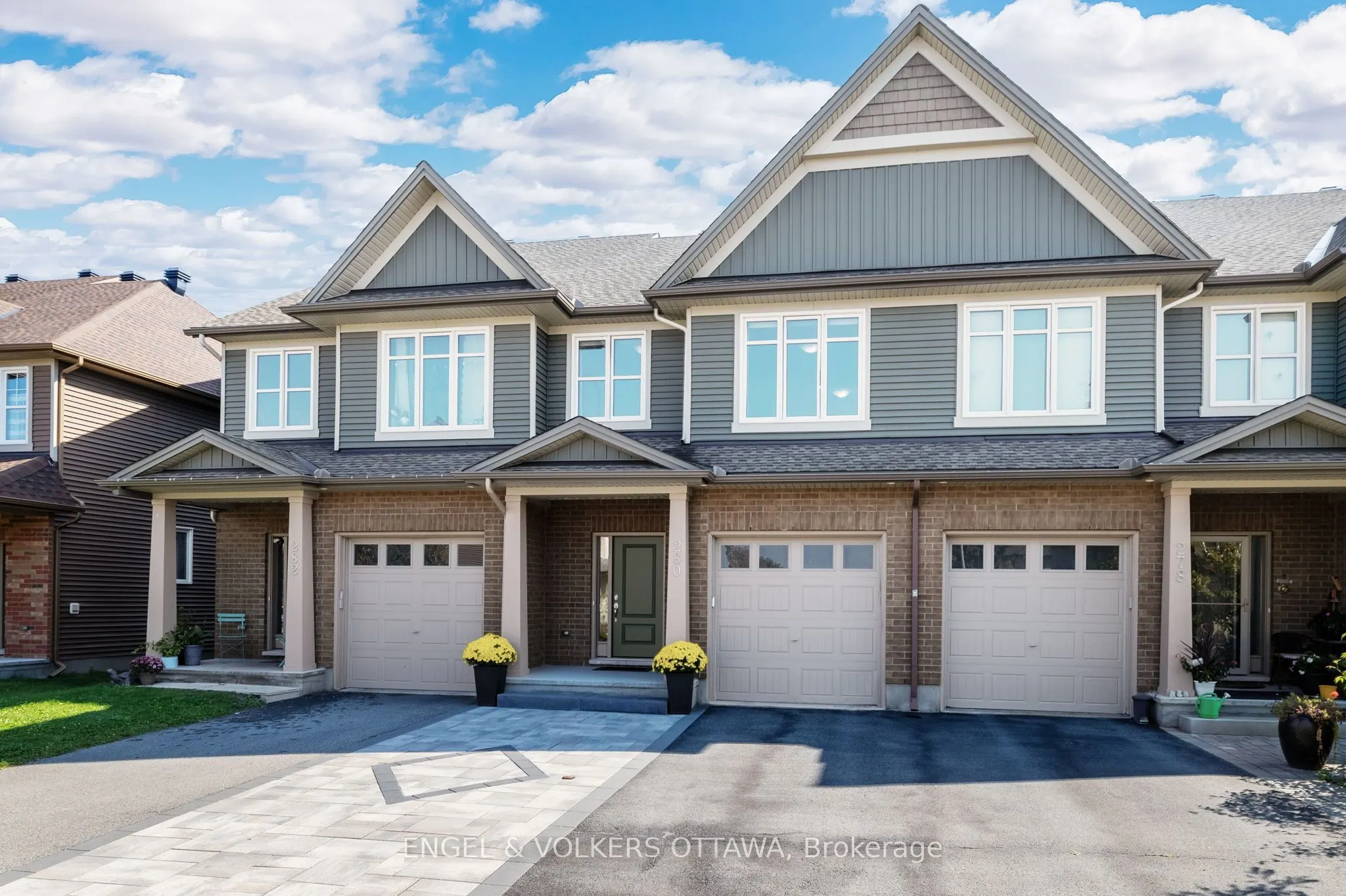 280 Wood Acres Grove
