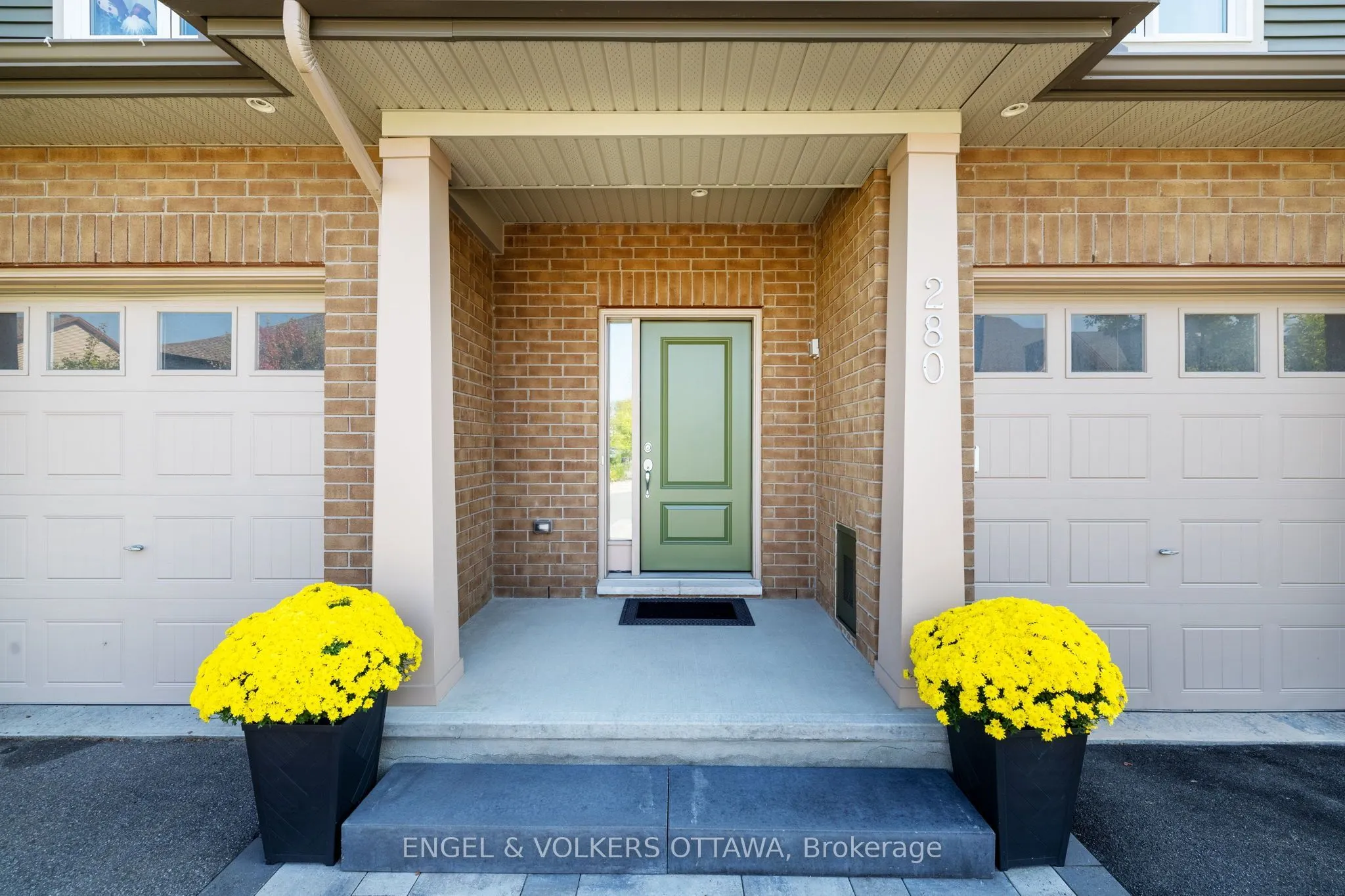 280 Wood Acres Grove