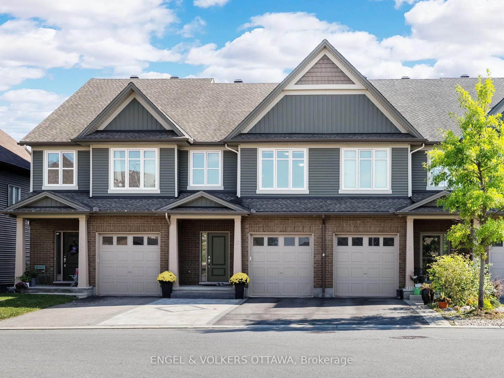 280 Wood Acres Grove
