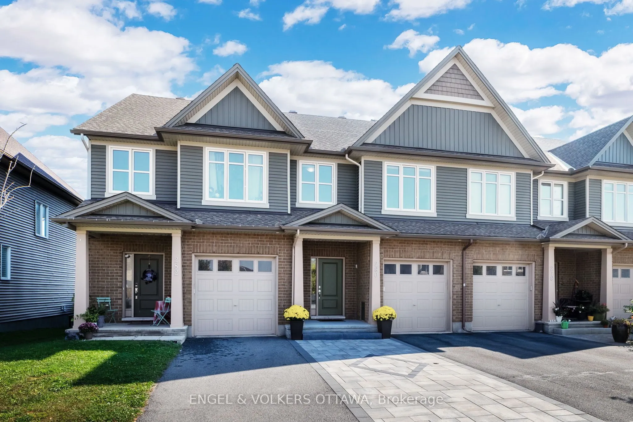 280 Wood Acres Grove