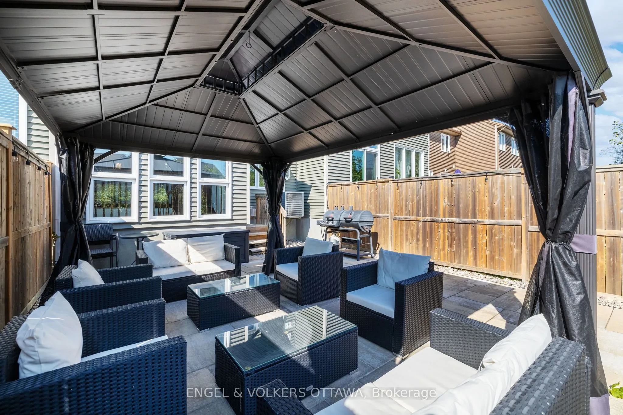 280 Wood Acres Grove