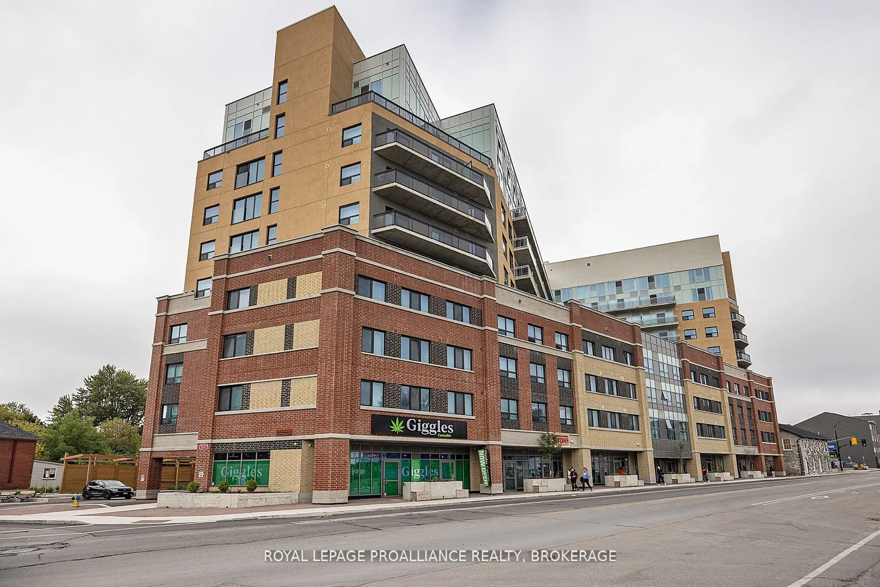 652 Princess Street #525