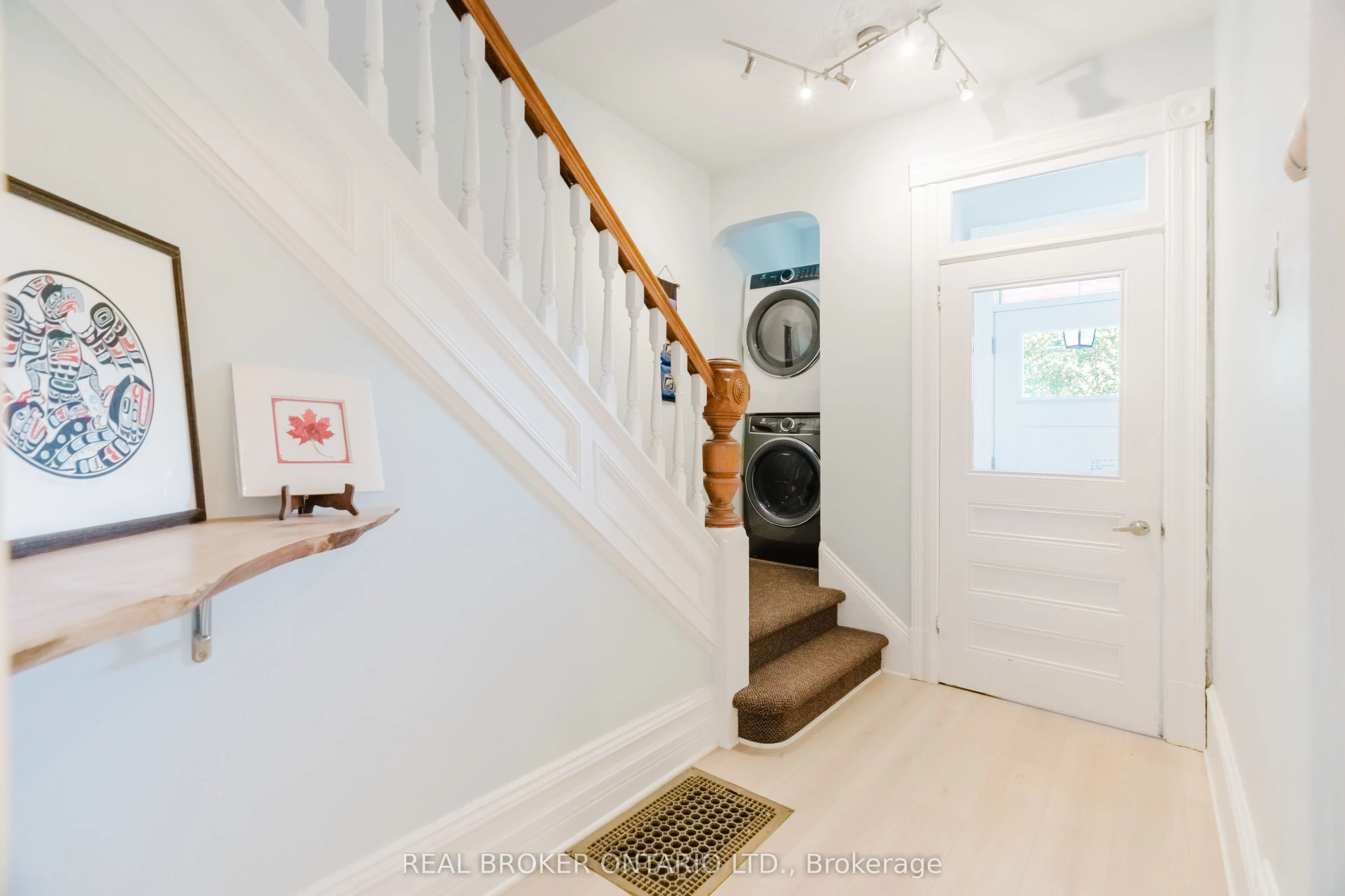 33 Argyle Avenue
