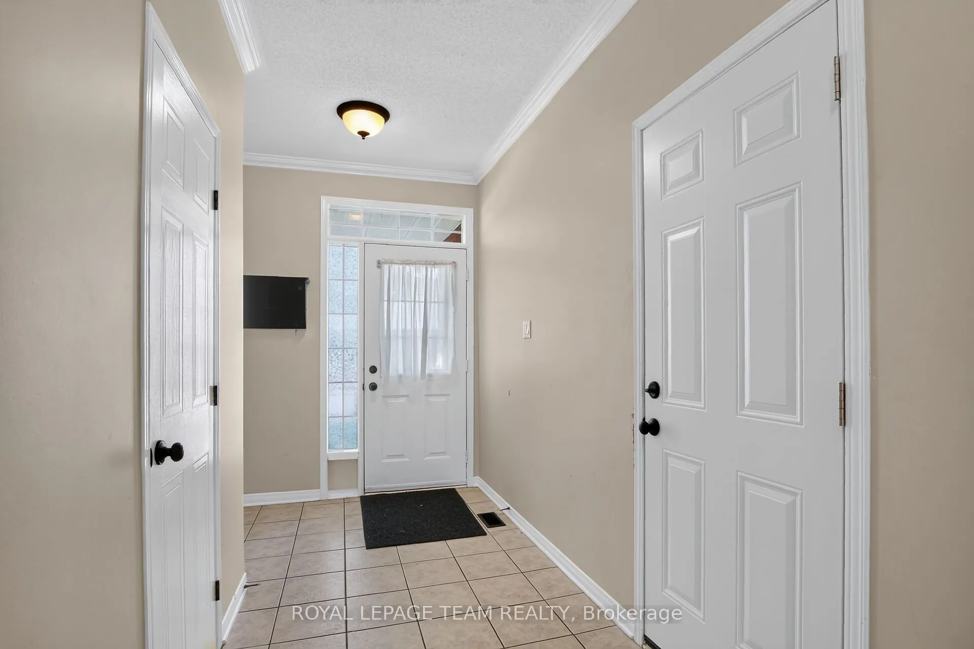 3 Chantilly Gate