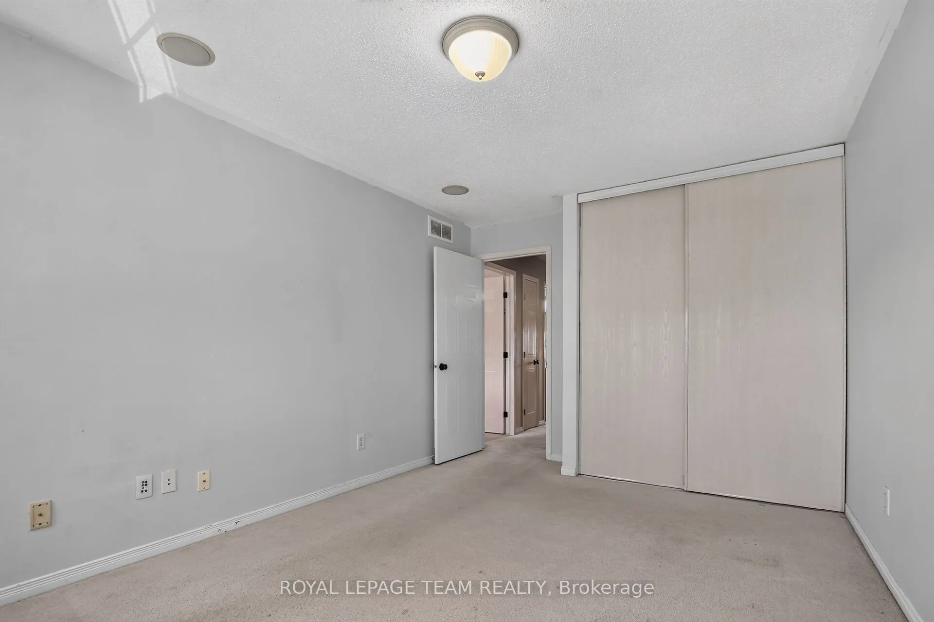 3 Chantilly Gate