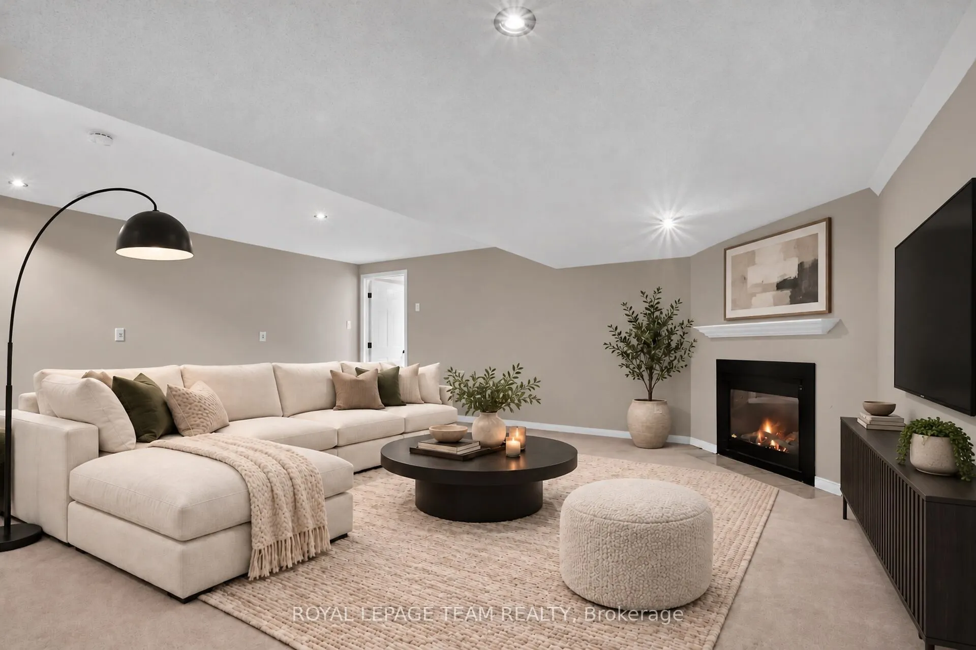 3 Chantilly Gate