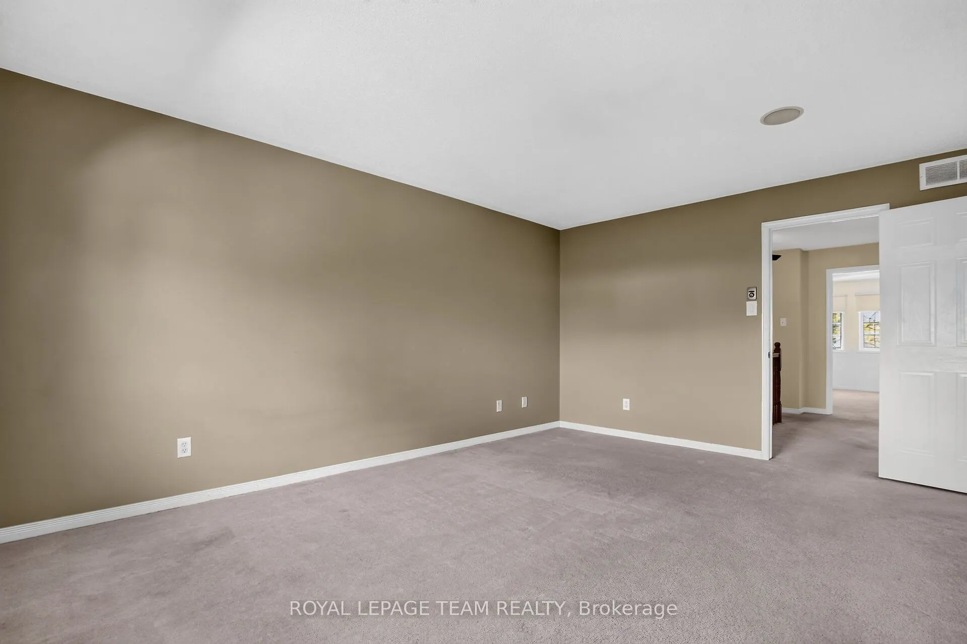 3 Chantilly Gate