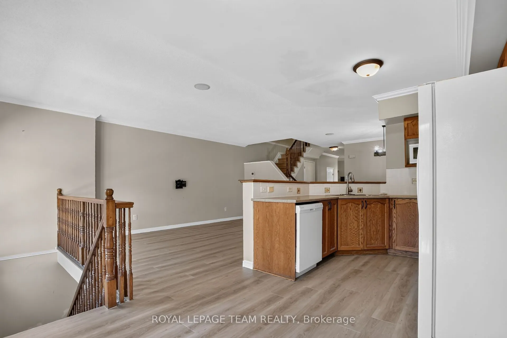 3 Chantilly Gate
