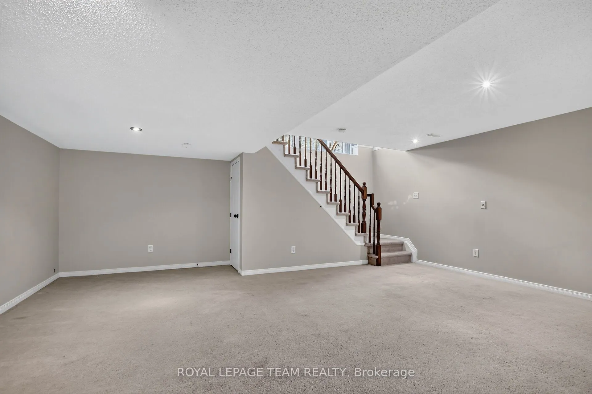 3 Chantilly Gate