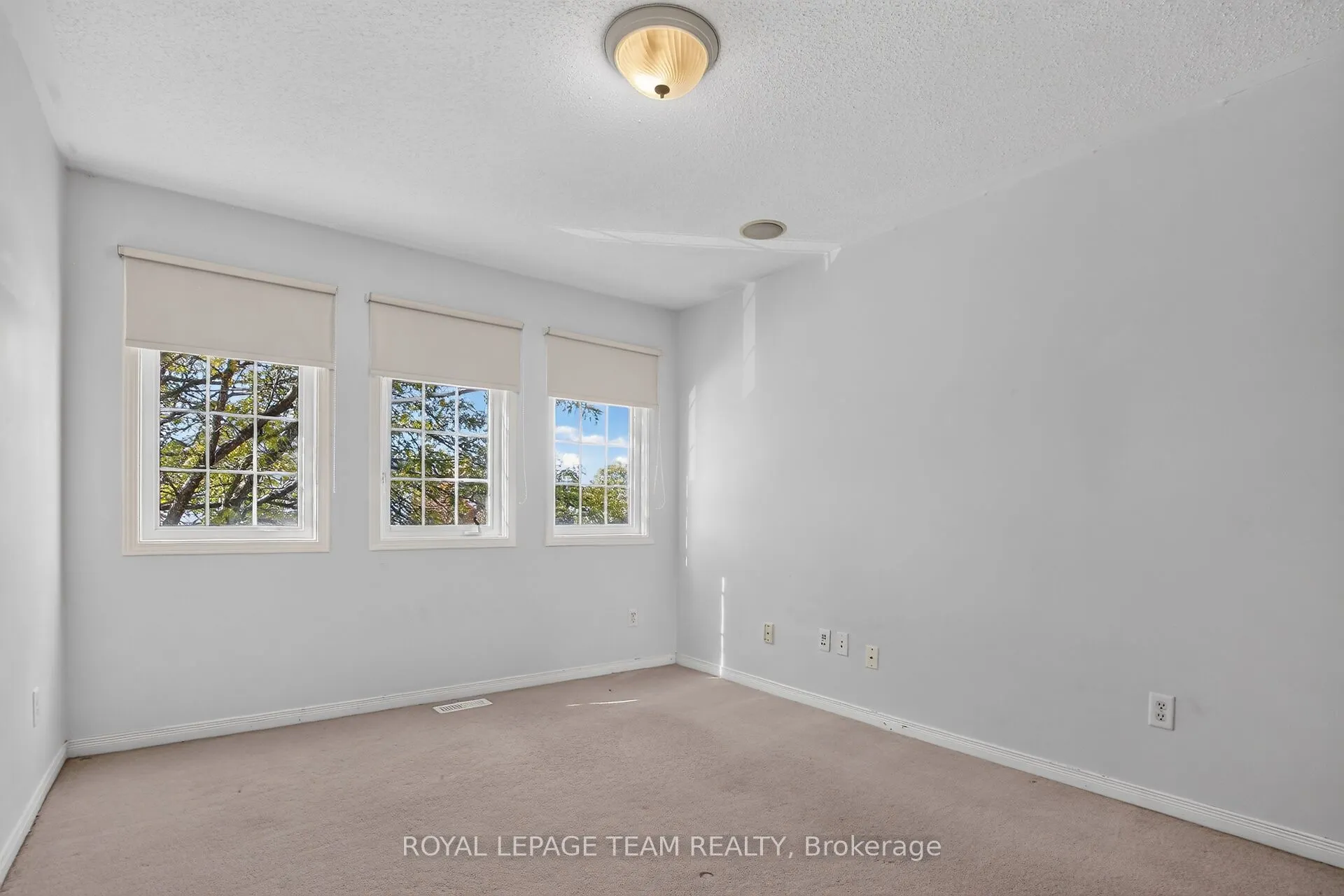 3 Chantilly Gate