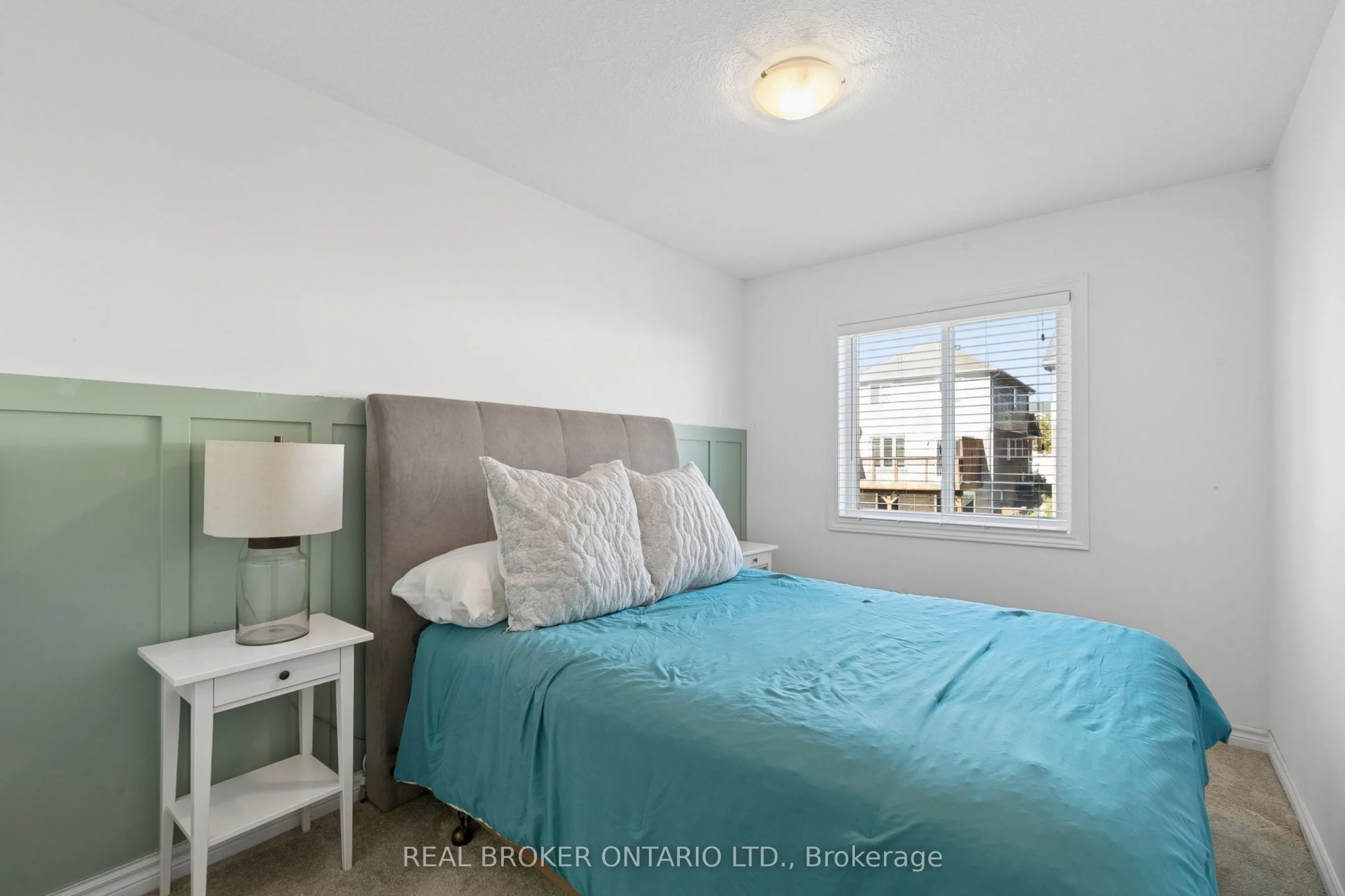 42 RENFREW Street