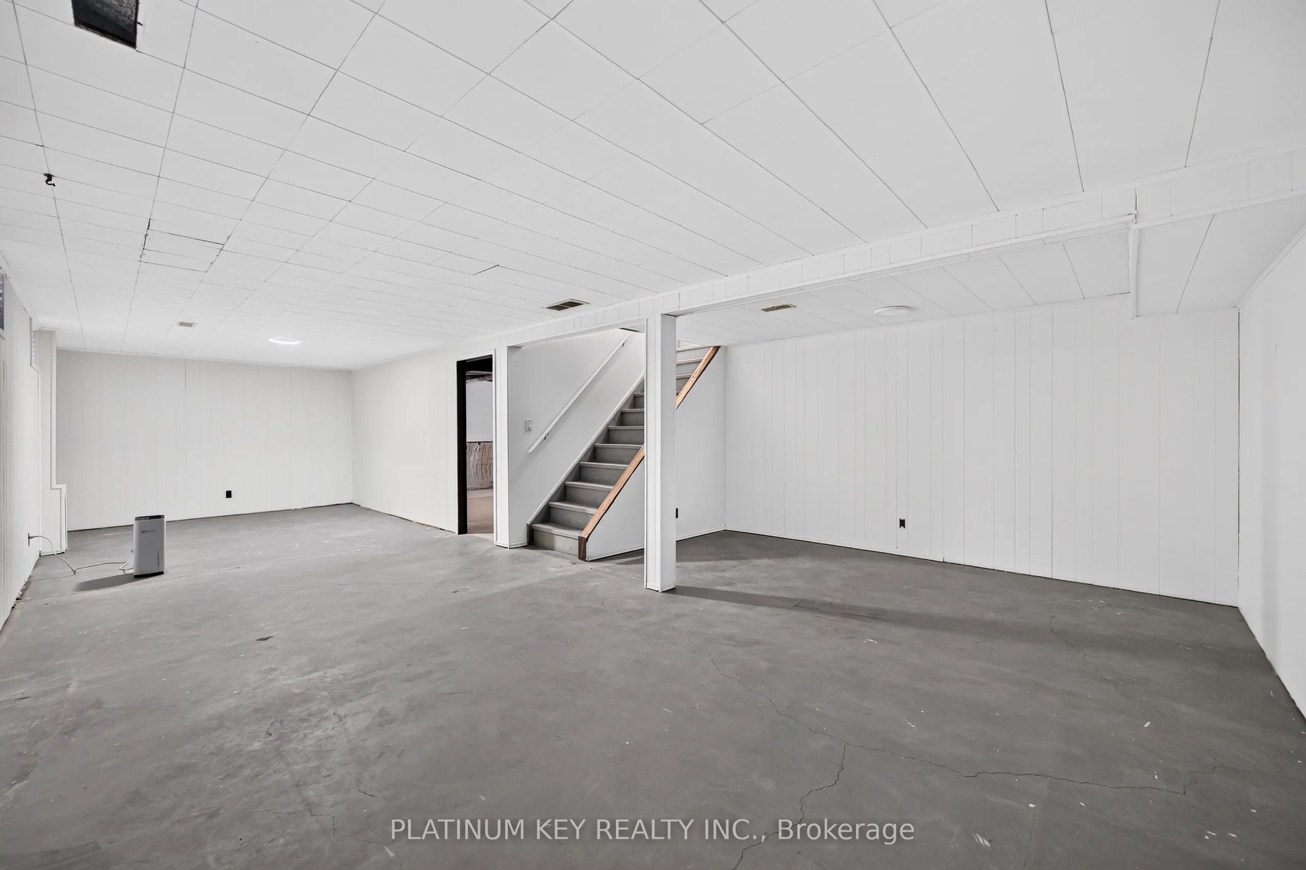 723 Cranbrook Road