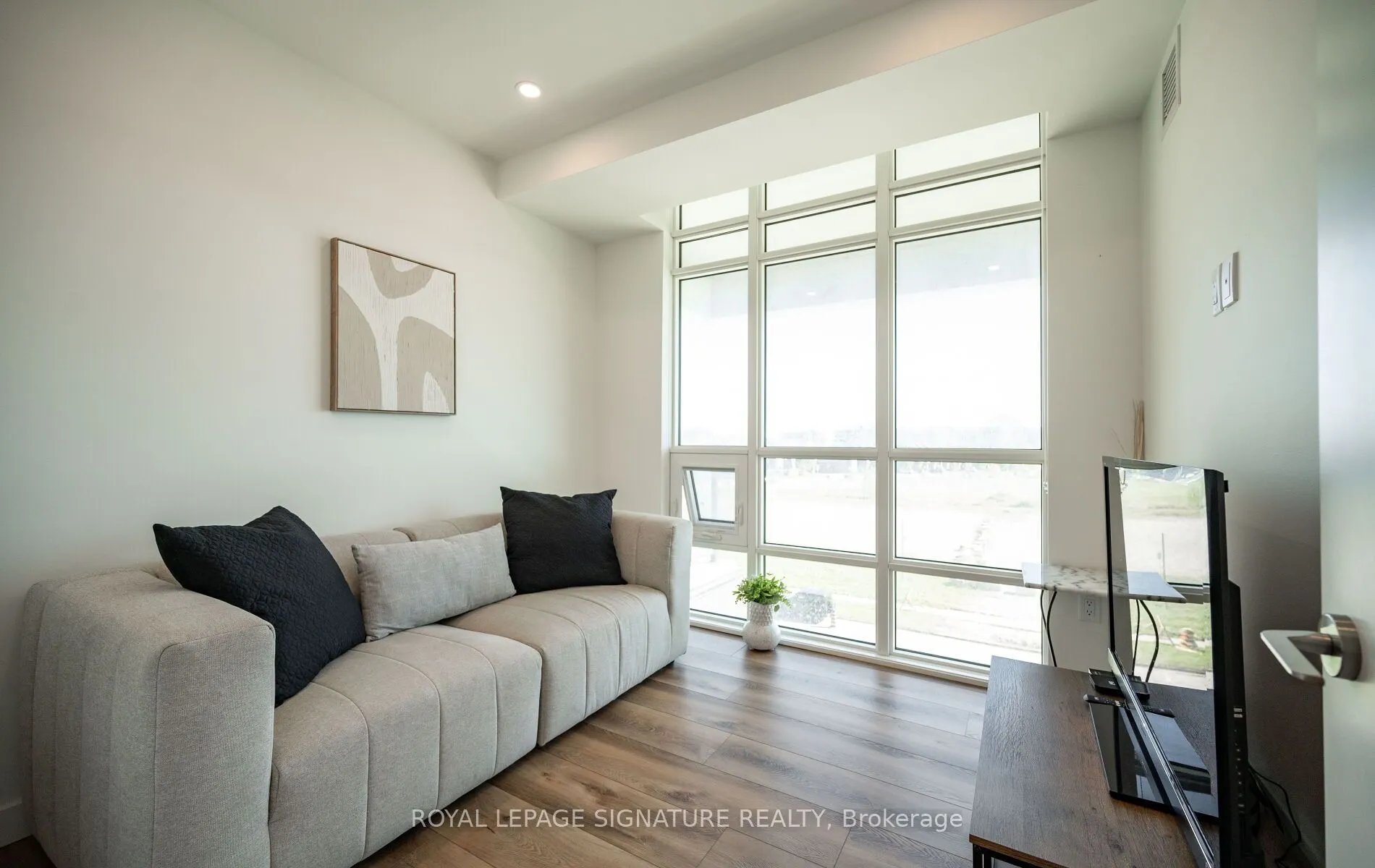 461 Green Road #412