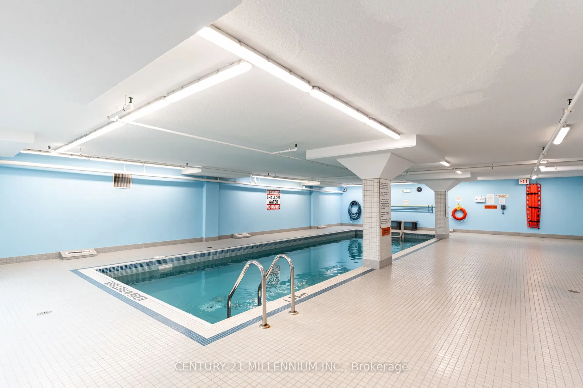 237 King Street W #909