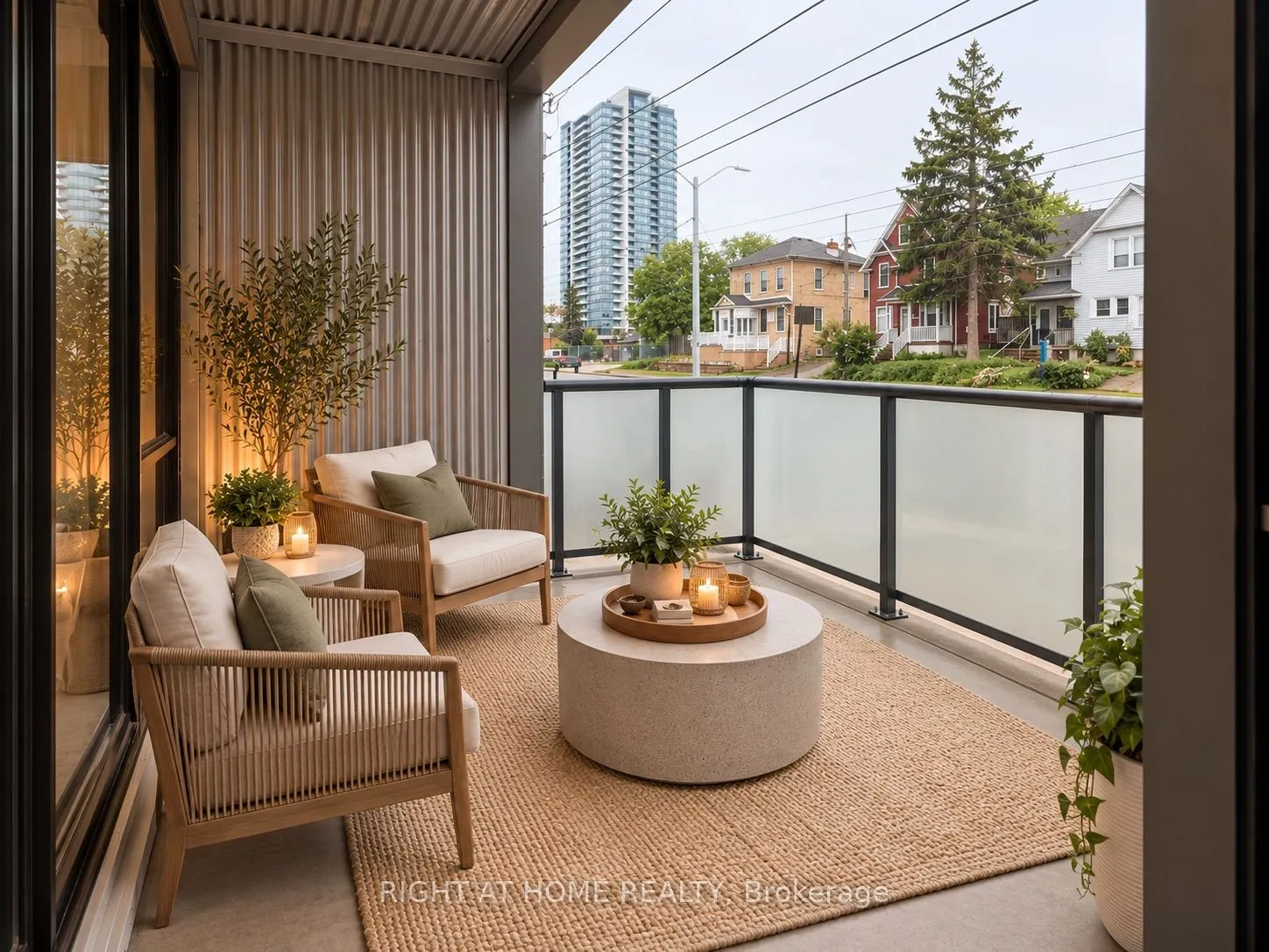 690 King Street W #103