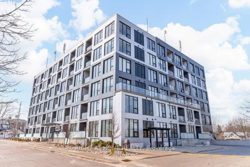 690 King Street W #103