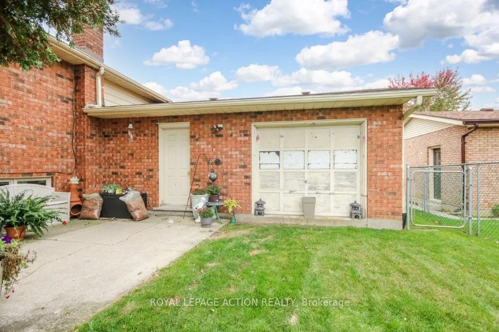 72 Lynden Hill Crescent