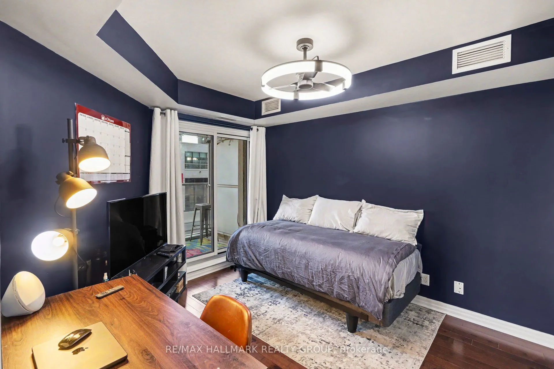242 Rideau Street #201